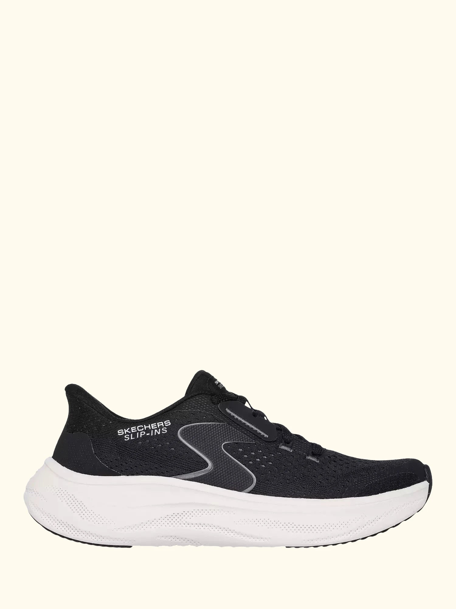 Skechers Skech Cloud Plush Horizon Trainers, Black