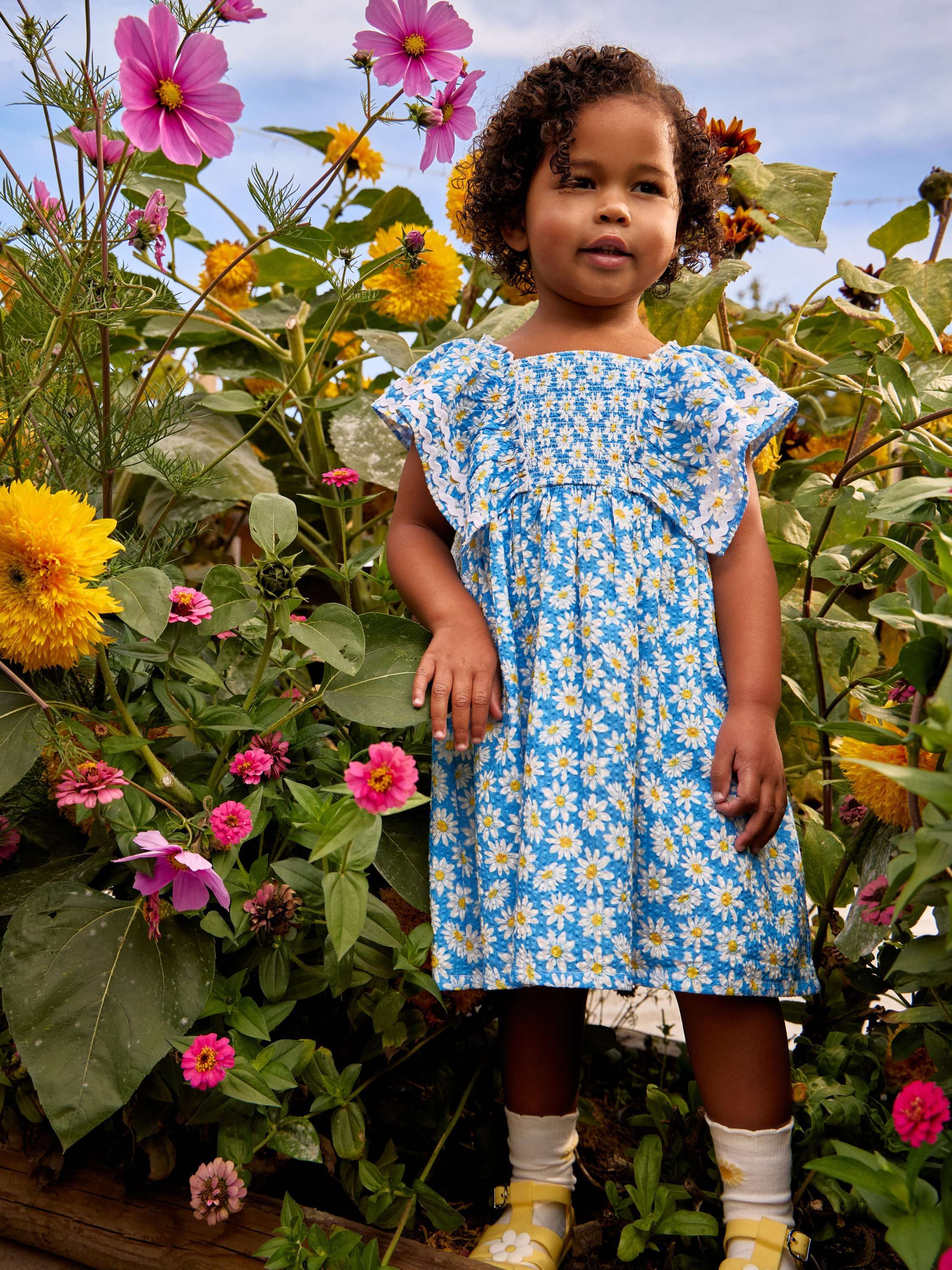 Kids' Daisy Print Frill Shoulder Smocked Dress, Mid Blue