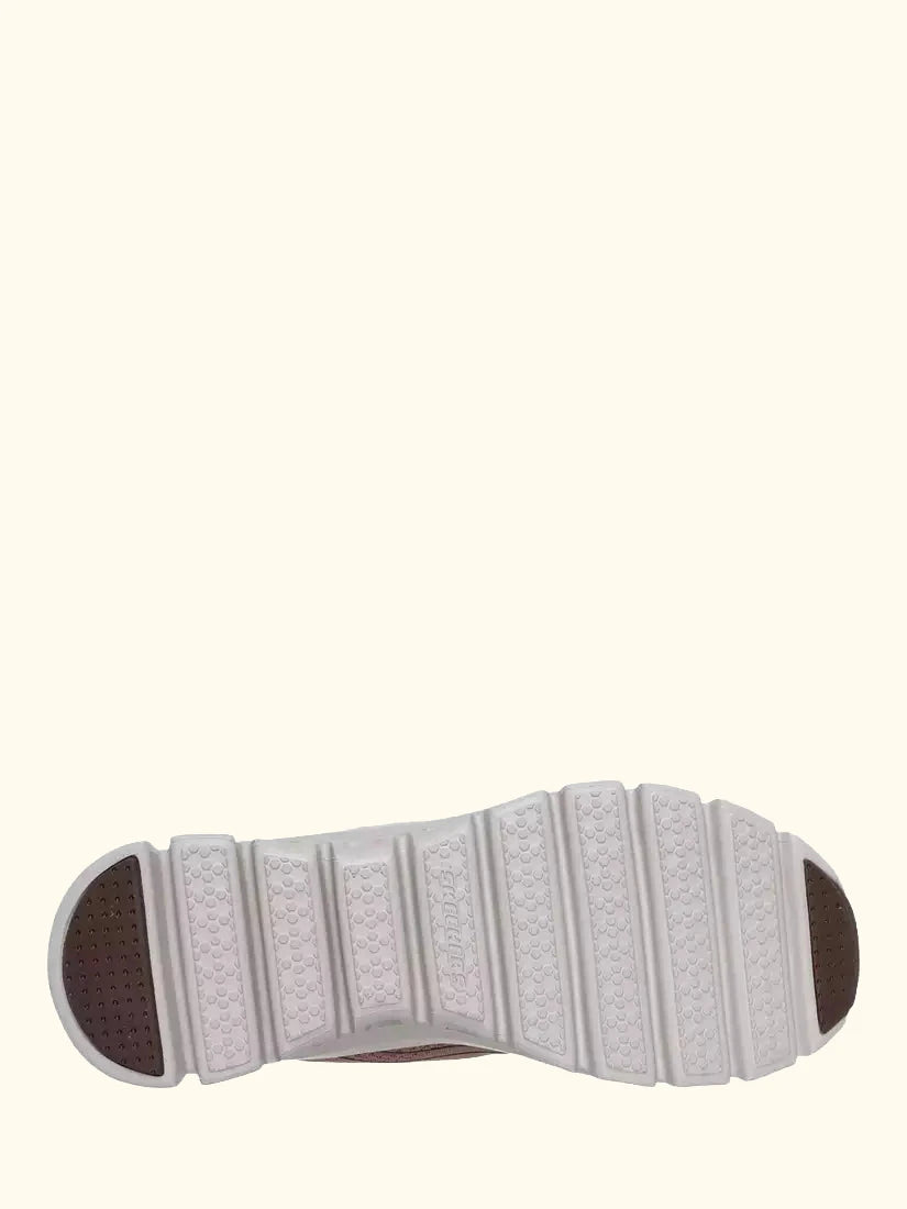 Skechers Glide-Step Elevate Amaze Trainers