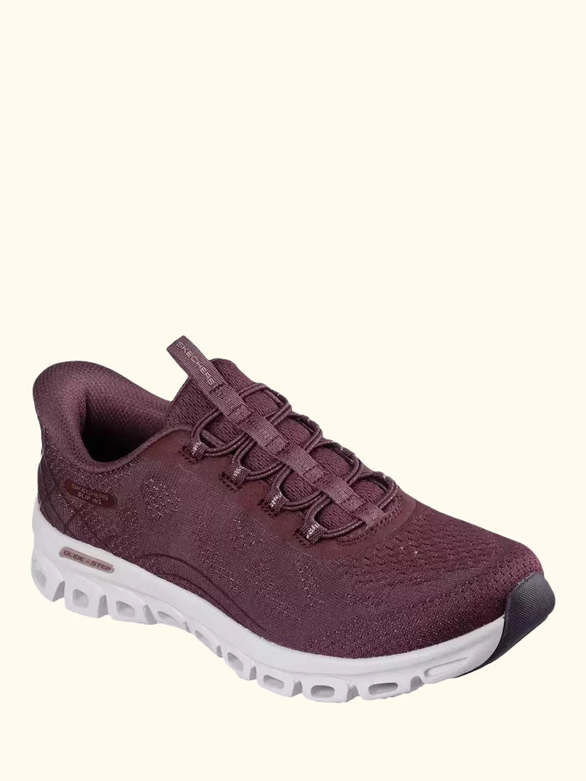 Skechers Glide-Step Elevate Amaze Trainers