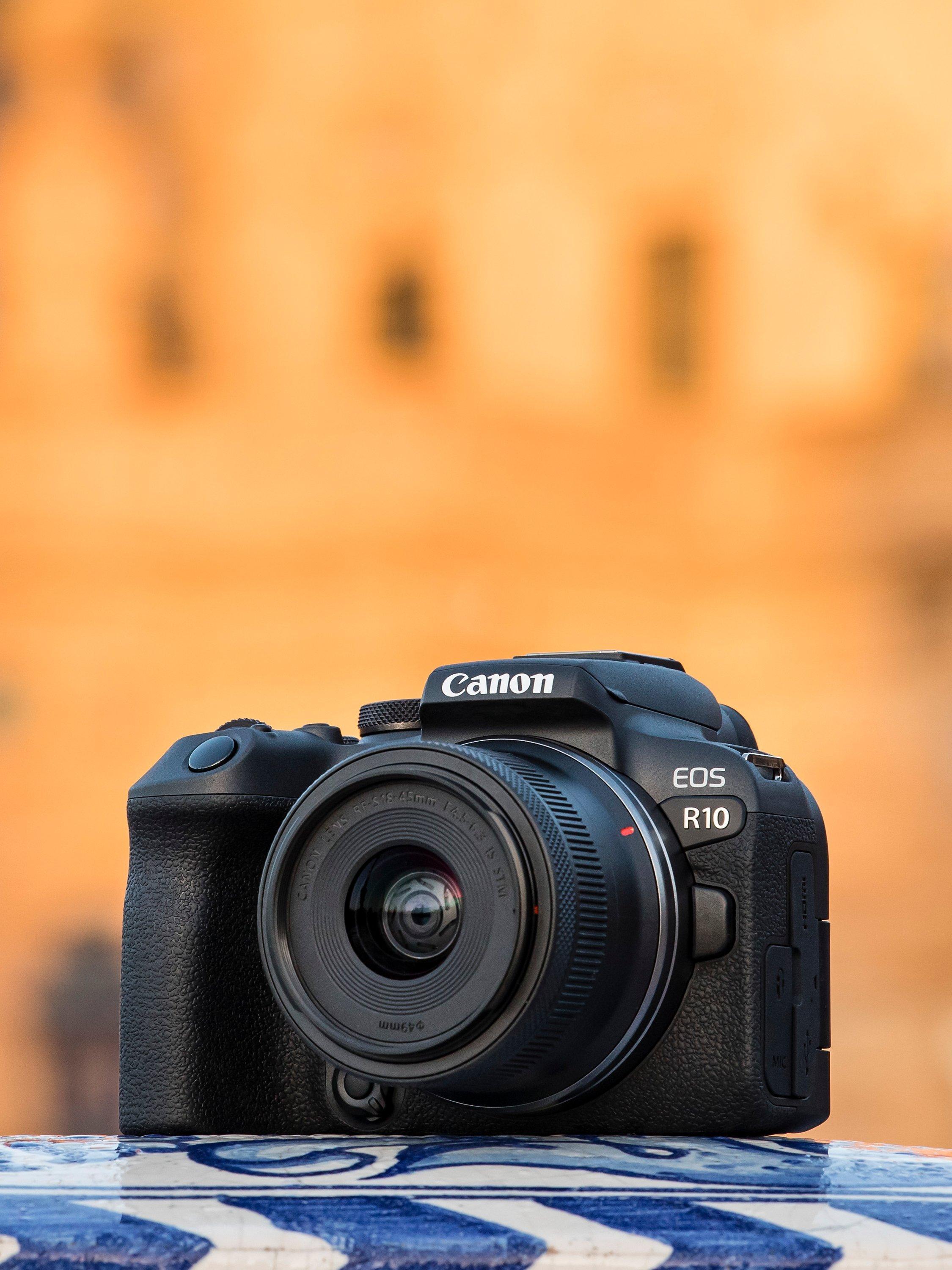 EOS R10 Compact System Camera with RF-S 18-45mm Zoom Lens, 4K Ultra HD, 24.2MP, Wi-Fi, Bluetooth, OLED EVF, 3" Vari-Angle Touch Screen, Black