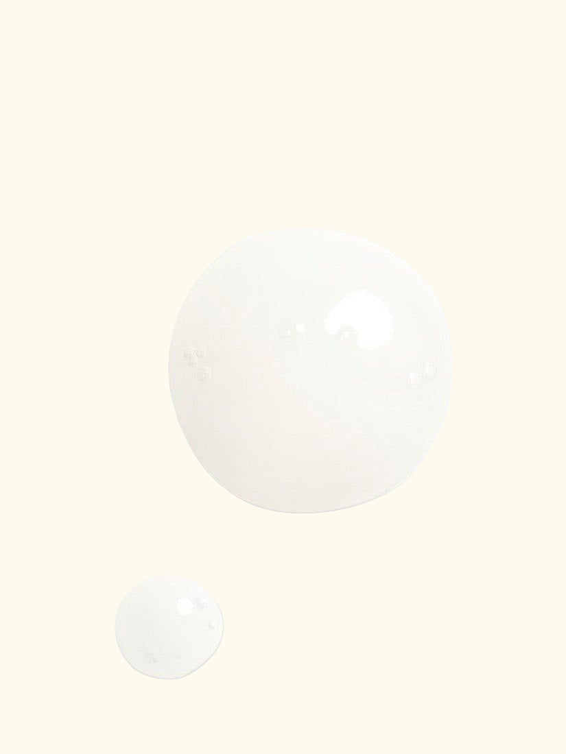 N°1 De CHANEL Revitalizing Essence Lotion Plumps - Unifies - Illuminates Bottle, 100ml
