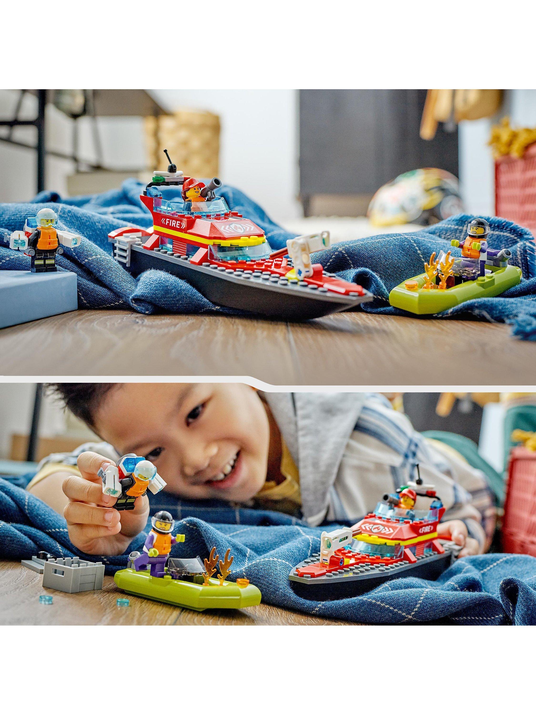 City Fire Rescue Boat Toy, Floats on Water Set 60373