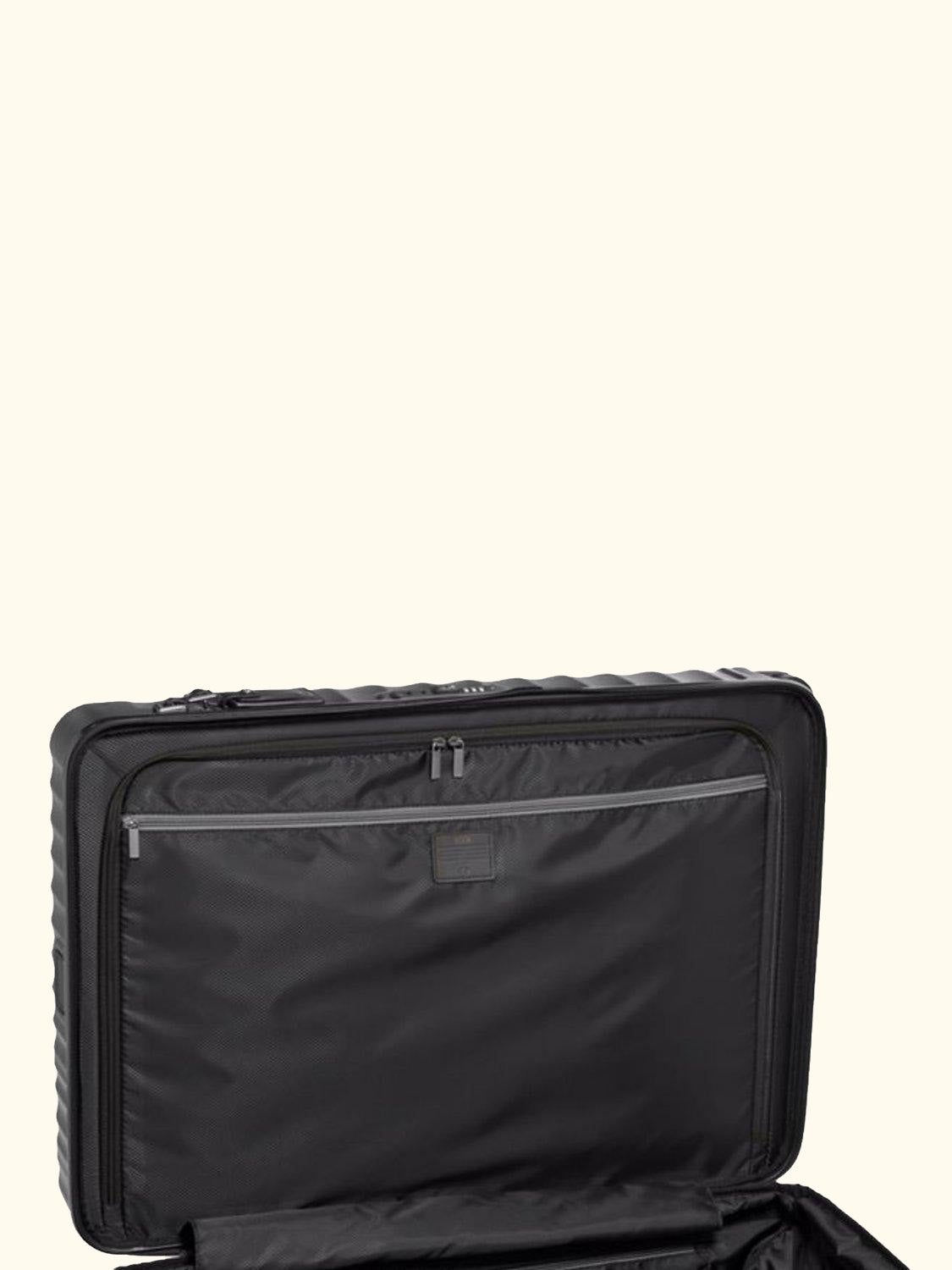 19 Degree Extended Trip 77.5cm 4-Wheel Expandable Large Suitcase