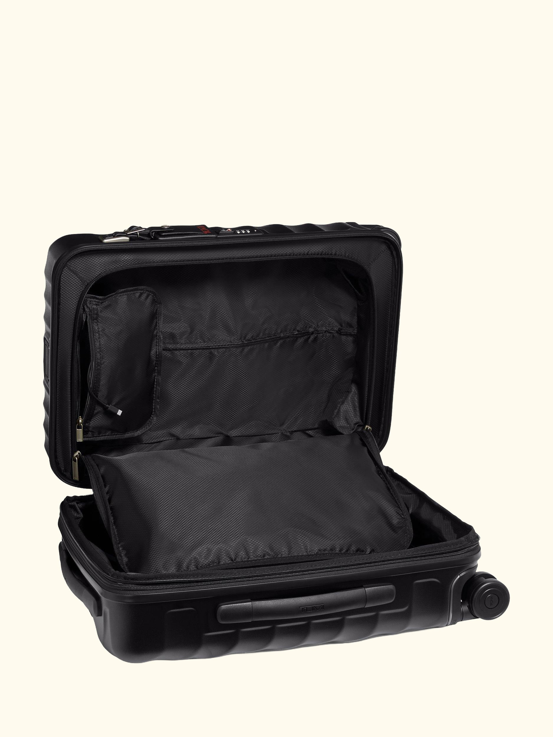 19 Degree International 55cm 4-Wheel Expandable Cabin Case, Black Texture