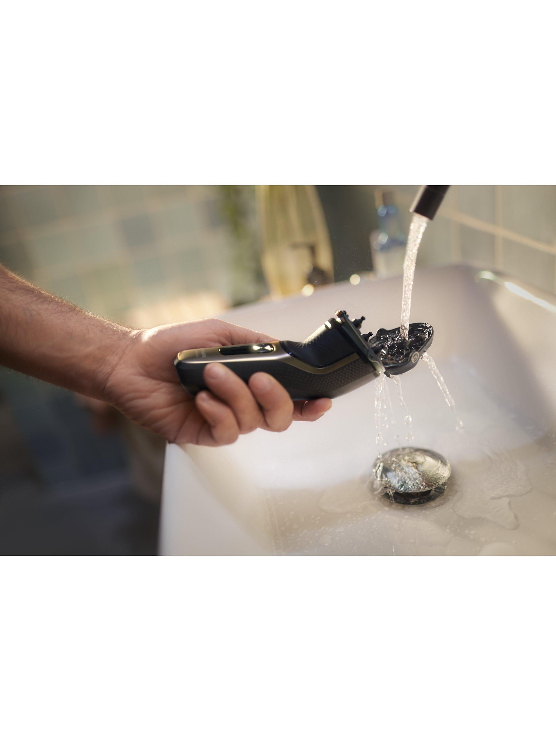Series 3000 S3242/12 Wet & Dry Electric Shaver with 5D Flex & Pivot Heads, Travel Pouch & Pop-up Trimmer, Ash Gold