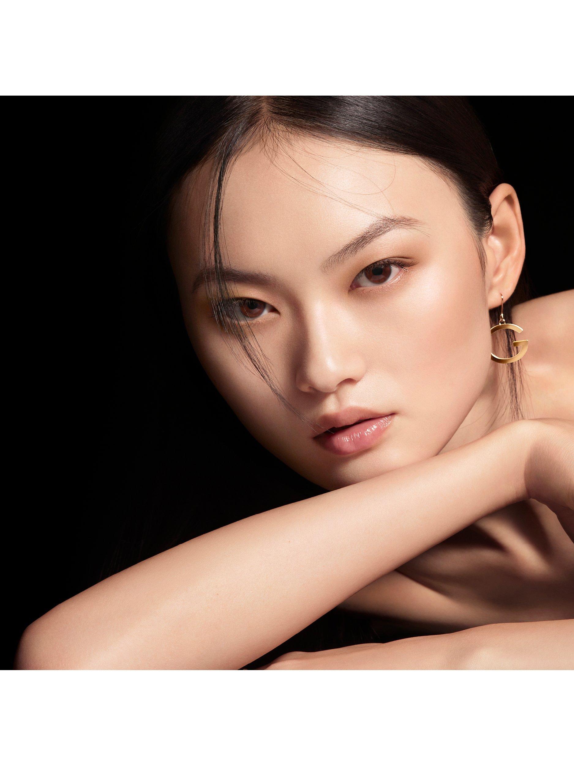 Parure Gold Skin Control High Perfection Matte Compact Foundation