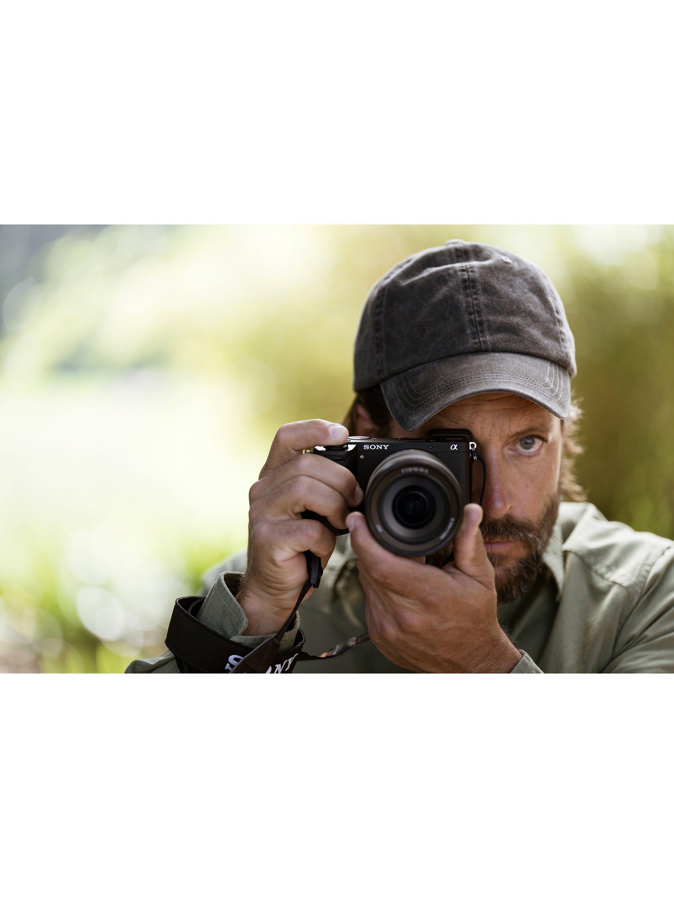A6700 Compact System Camera with 18-135mm OSS Lens, 4K Ultra HD, 26MP, OLED Viewfinder, Wi-Fi, Bluetooth, 3" Vari-Angle Touch Screen, Black