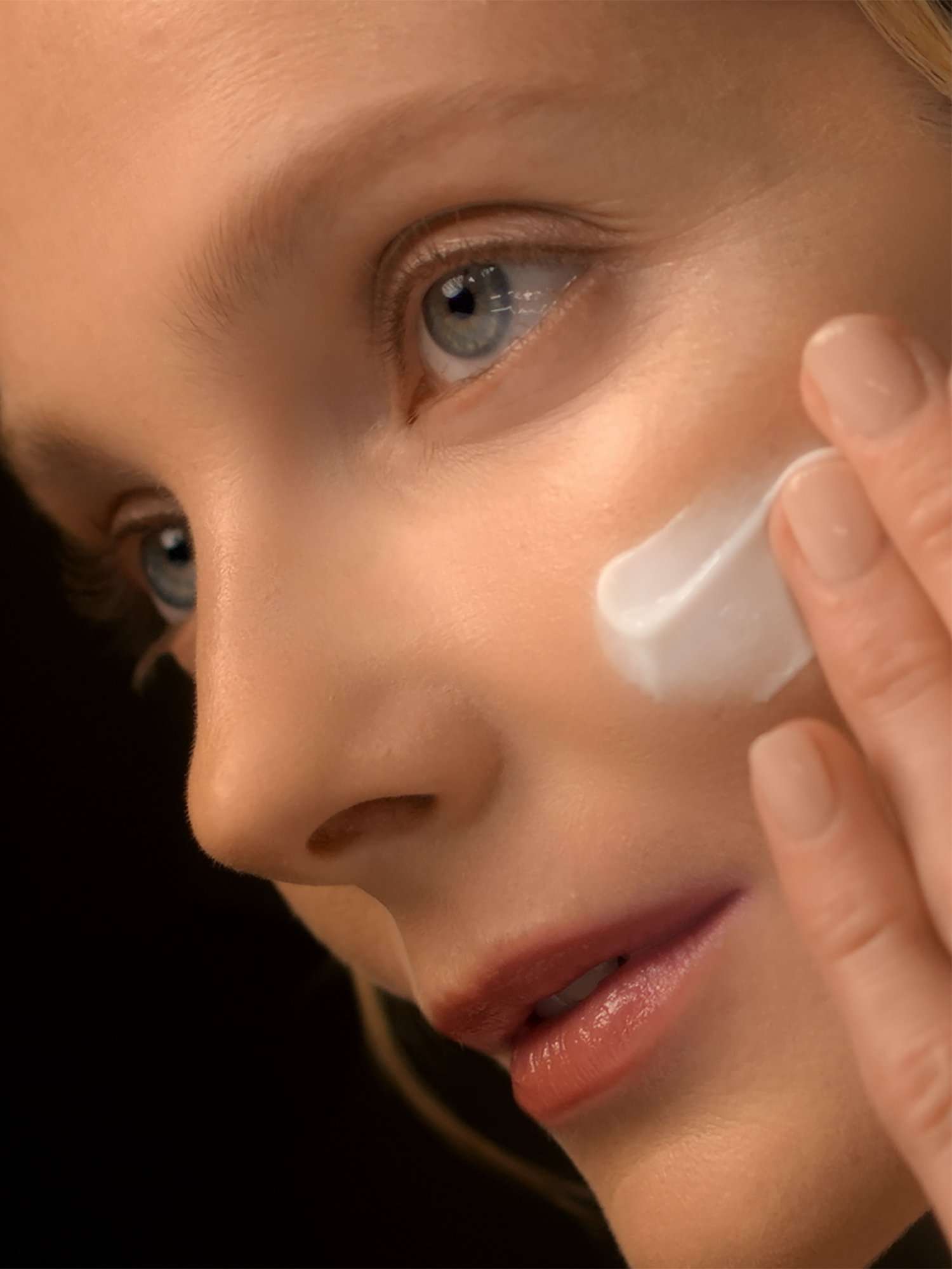 Re-Nutriv Ultimate Diamond Transformative Brilliance Soft Creme