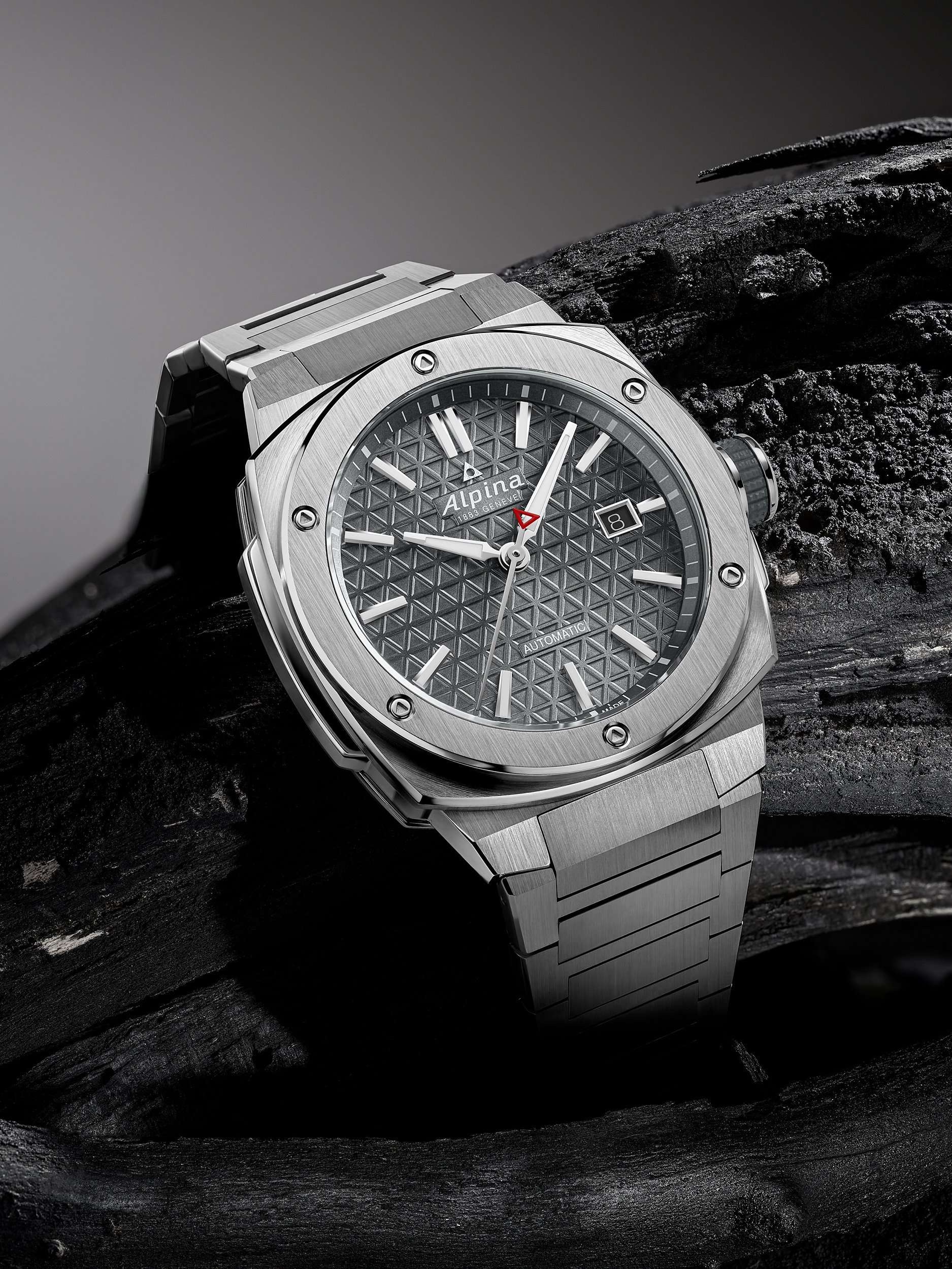 AL-525 Men's Alpiner Extreme Automatic Bracelet Strap Watch