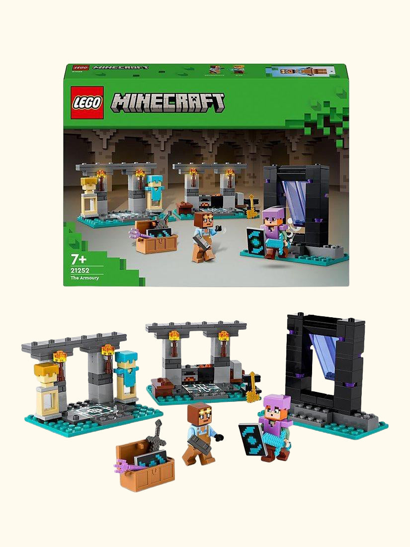 Minecraft The Armoury Toy with Character Figures 21252