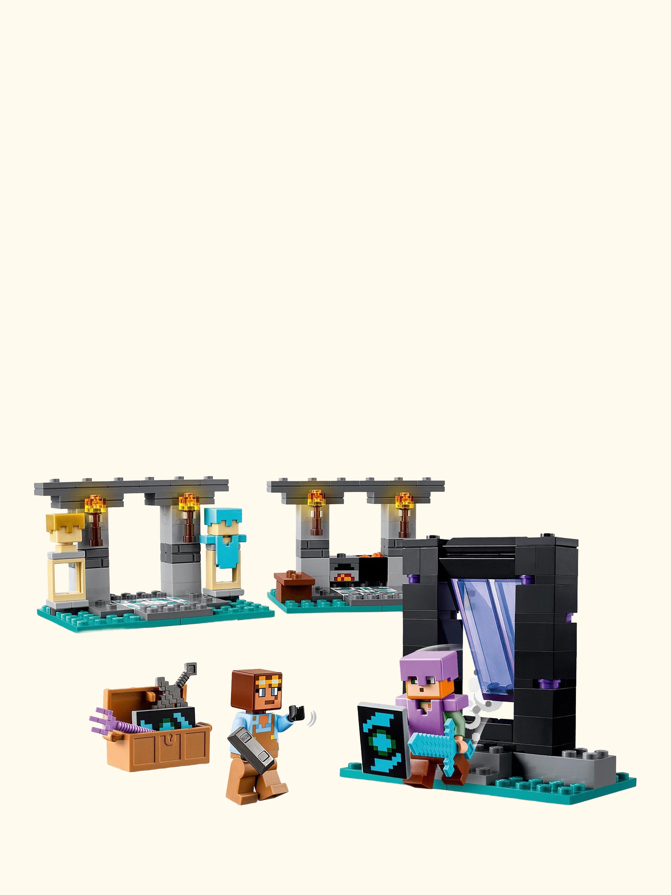 Minecraft The Armoury Toy with Character Figures 21252