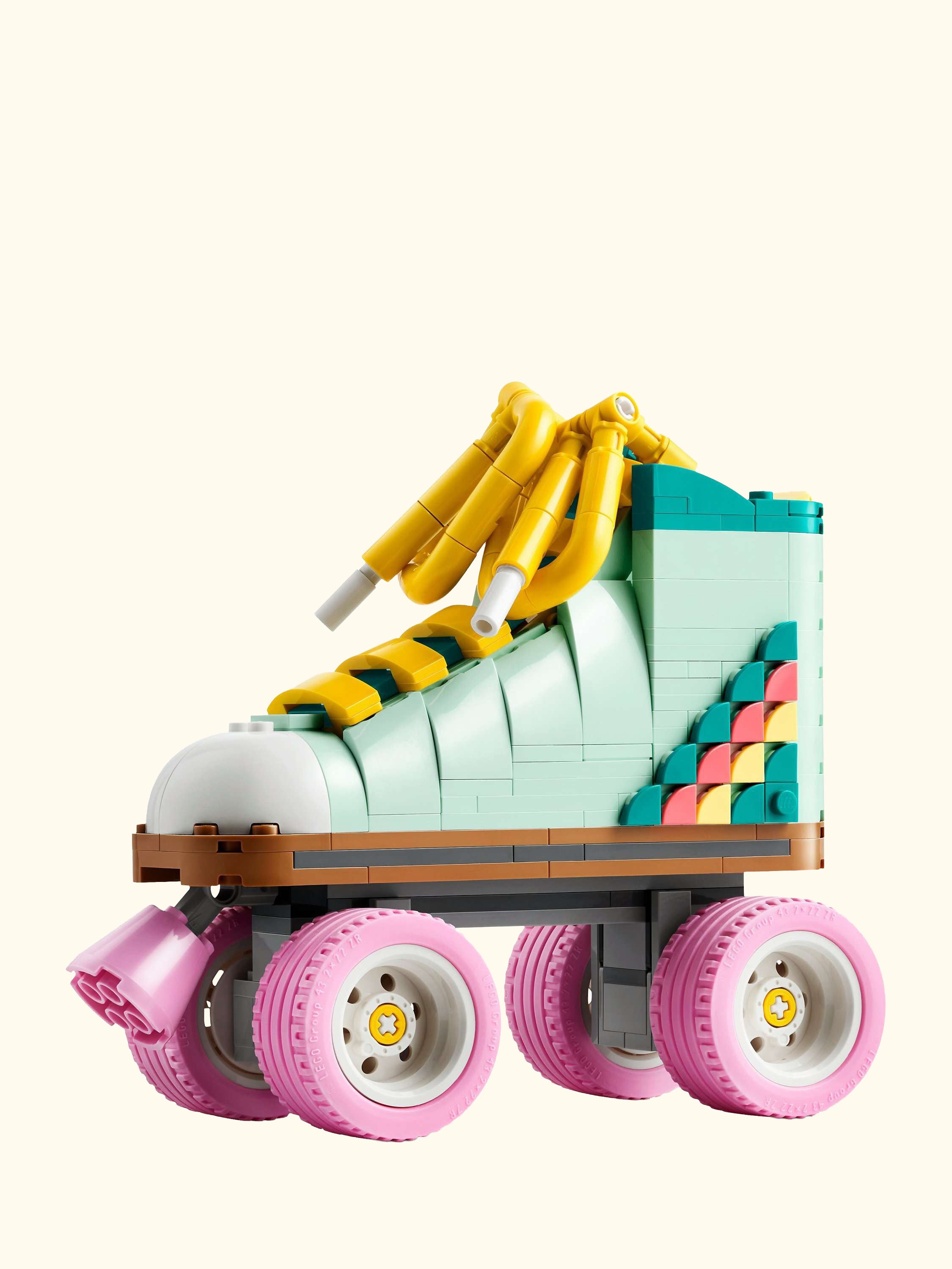 Creator 3in1 Retro Roller Skate & Toy Skateboard 31148