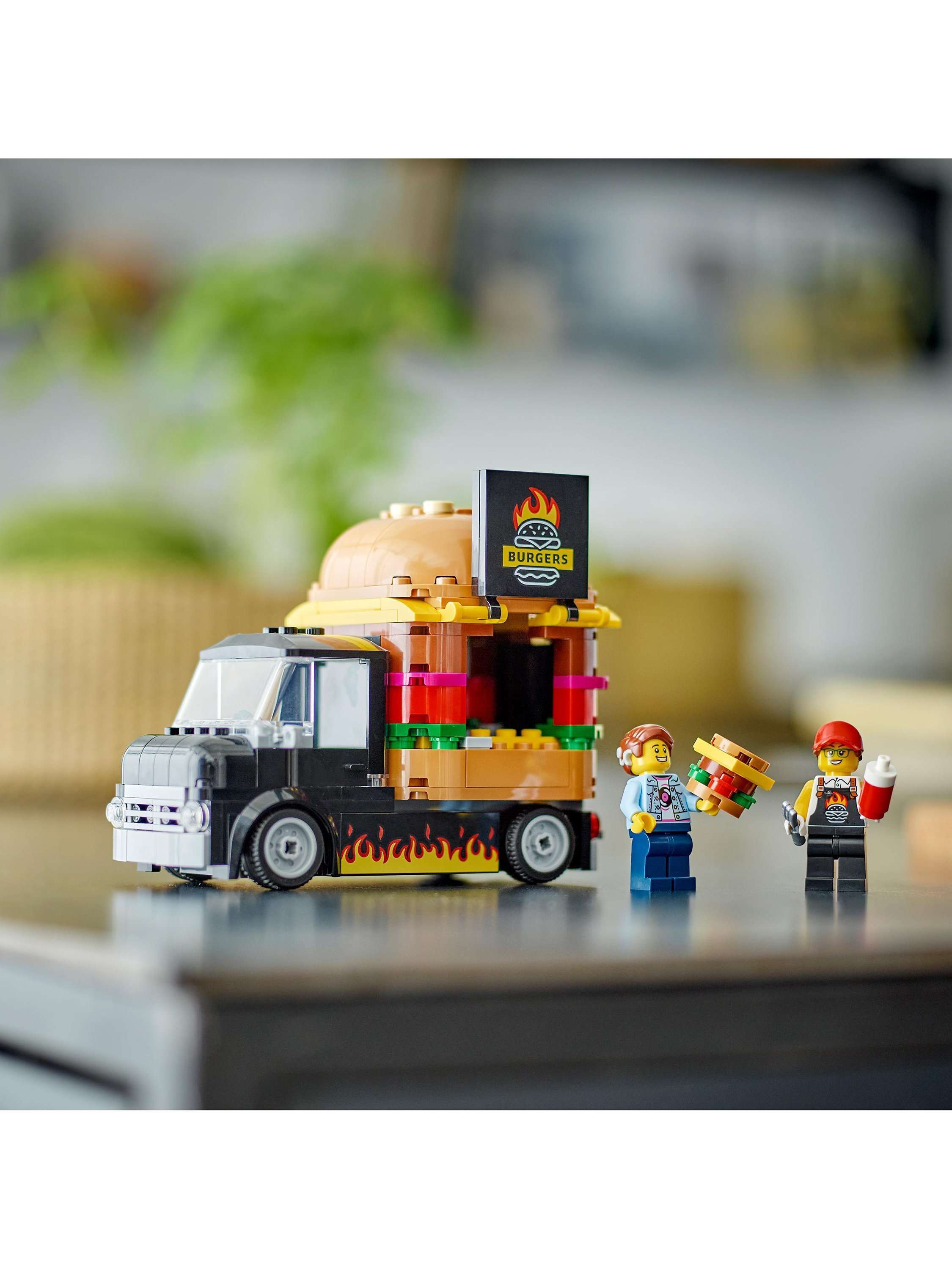 City Burger Van Food Truck Vehicle Toy Set 60404