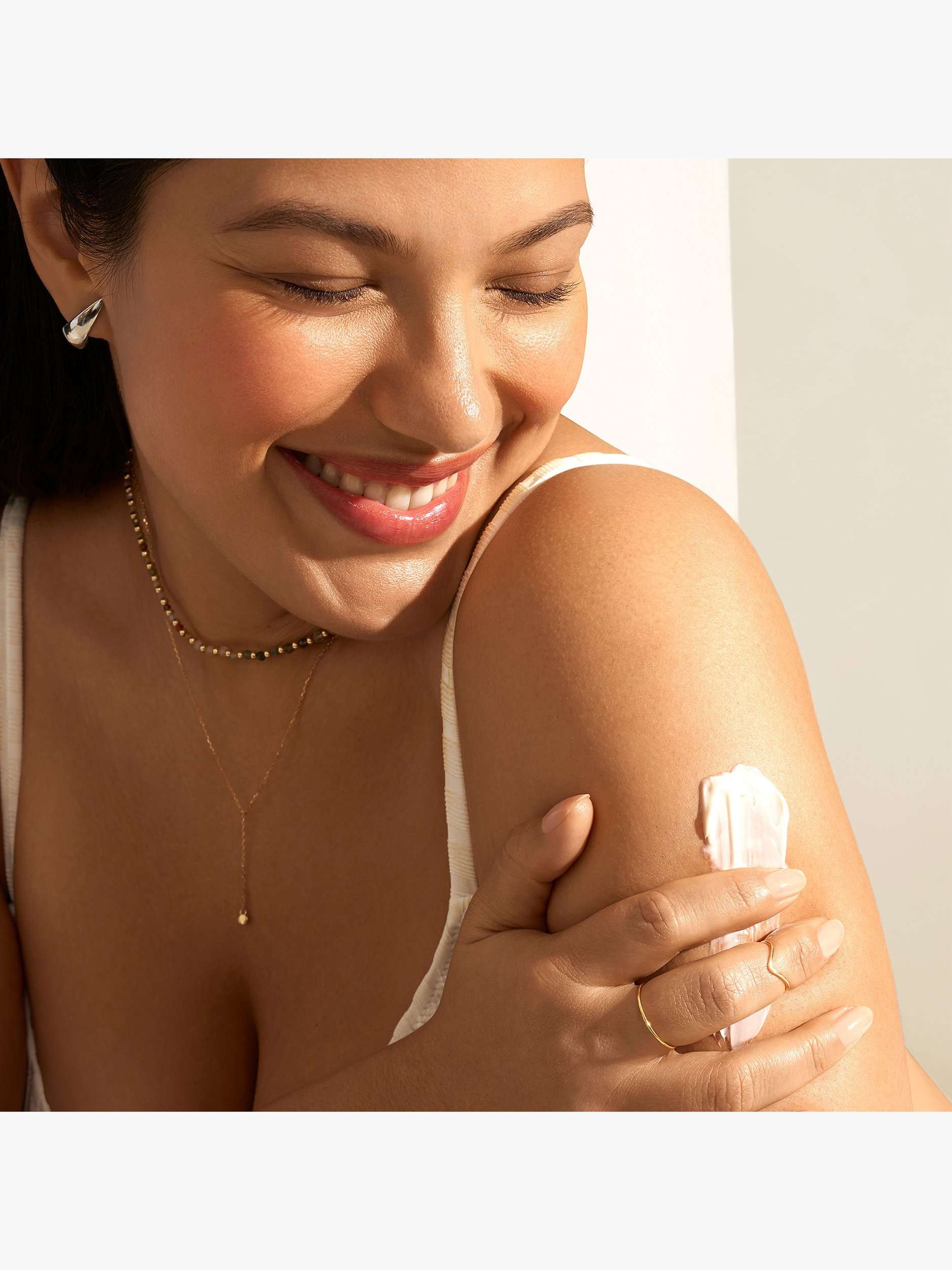 Bom Dia Bright™ Body Cream
