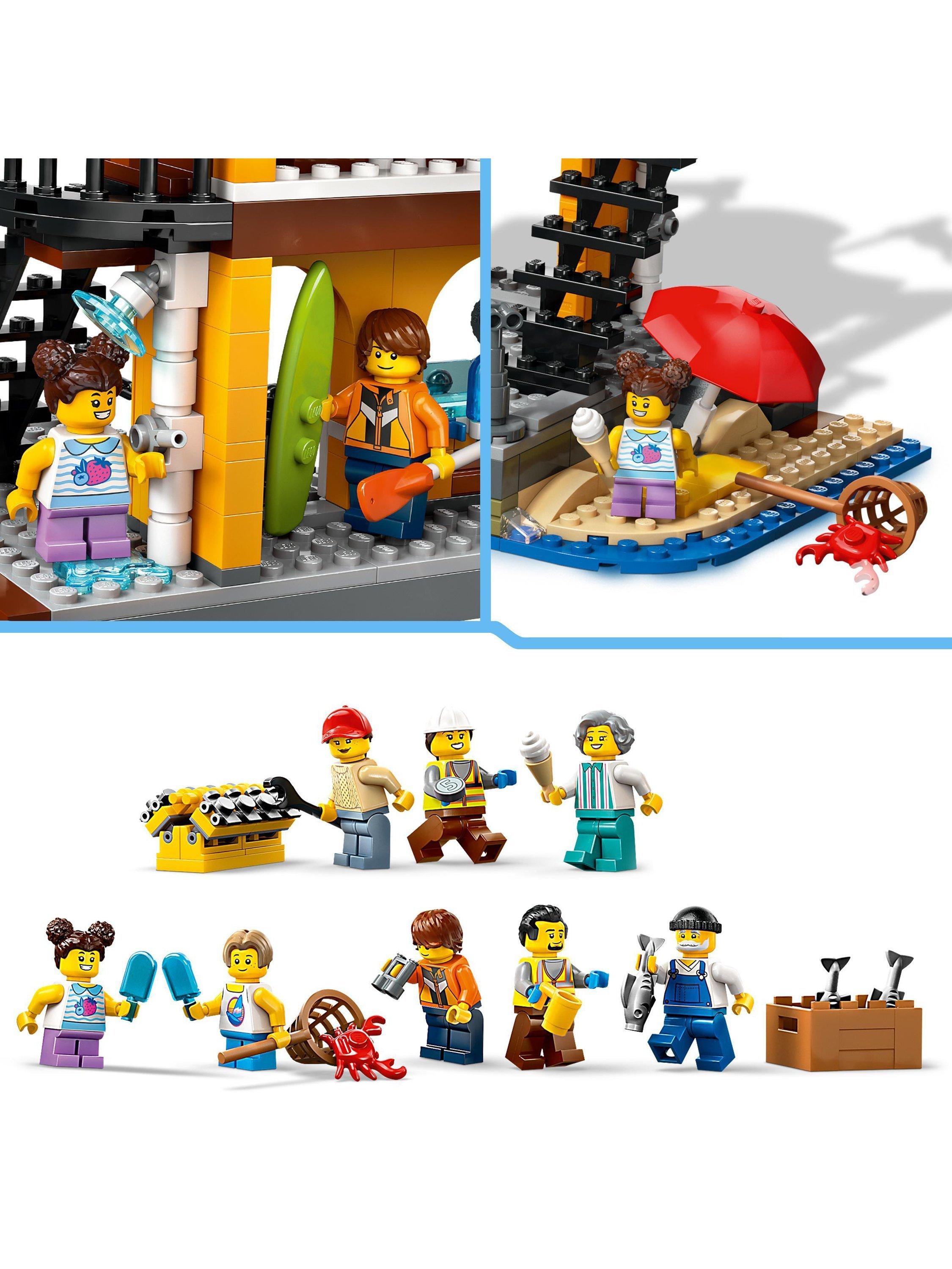 City 60422 Seaside Harbour with Cargo Ship