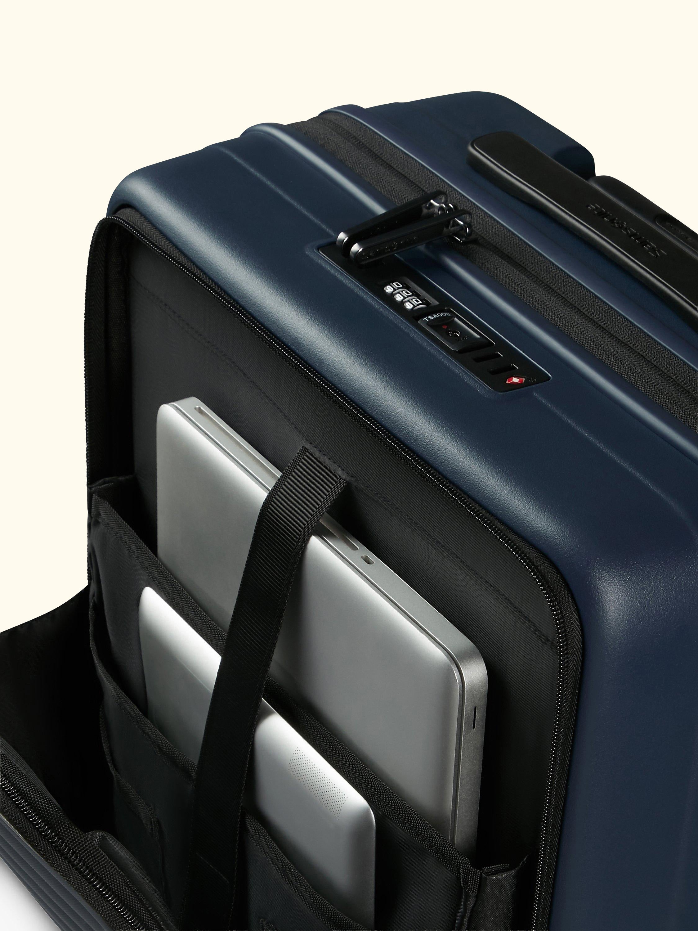 Restackd 4-Wheel Spinner 55cm Easy Access Expandable Cabin Case, 42/48L