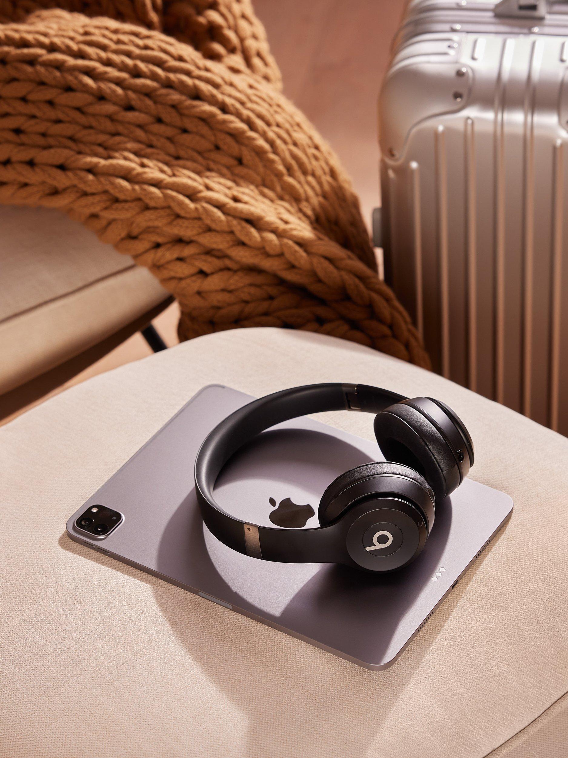Solo 4 Wireless Bluetooth On-Ear Headphones with Mic/Remote