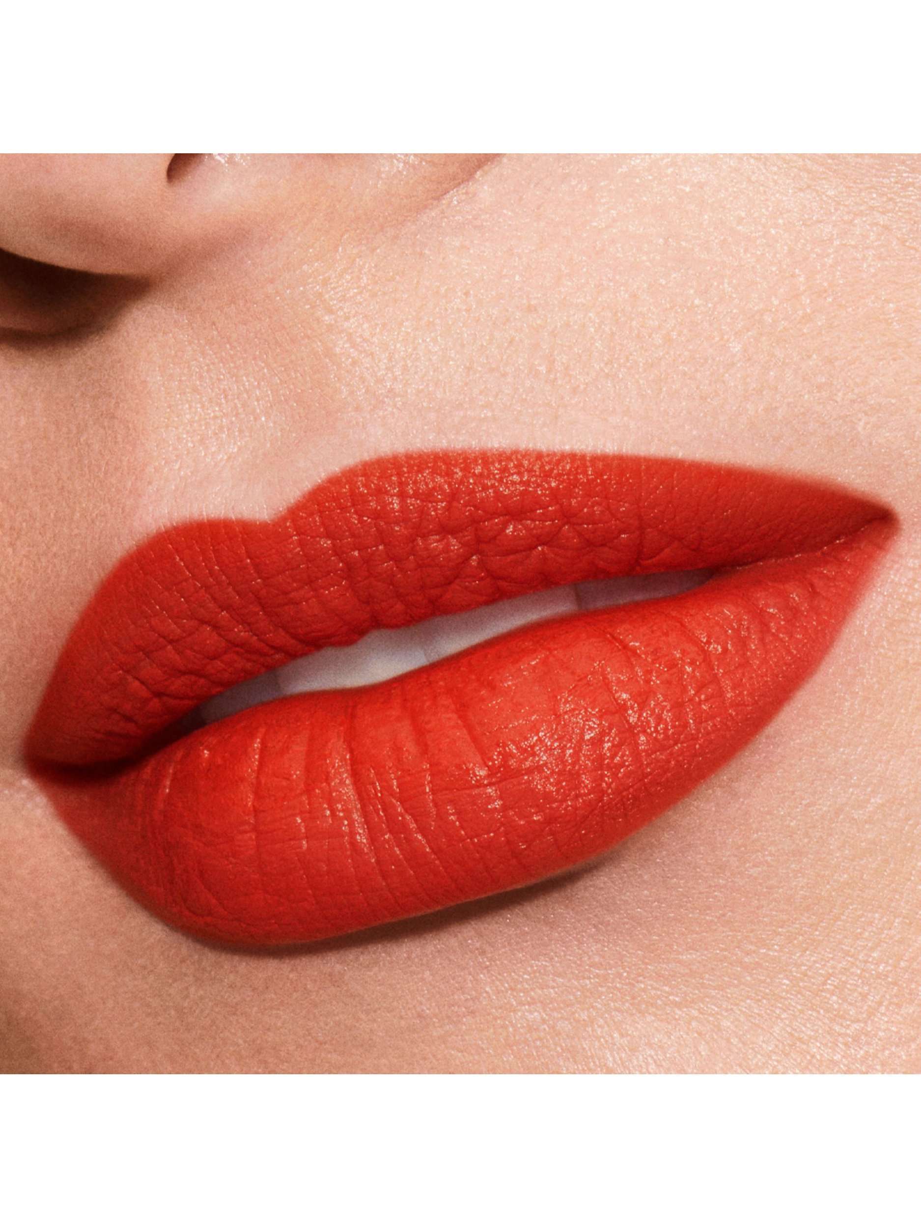 Pure Colour Explicit Silk Matte Lipstick