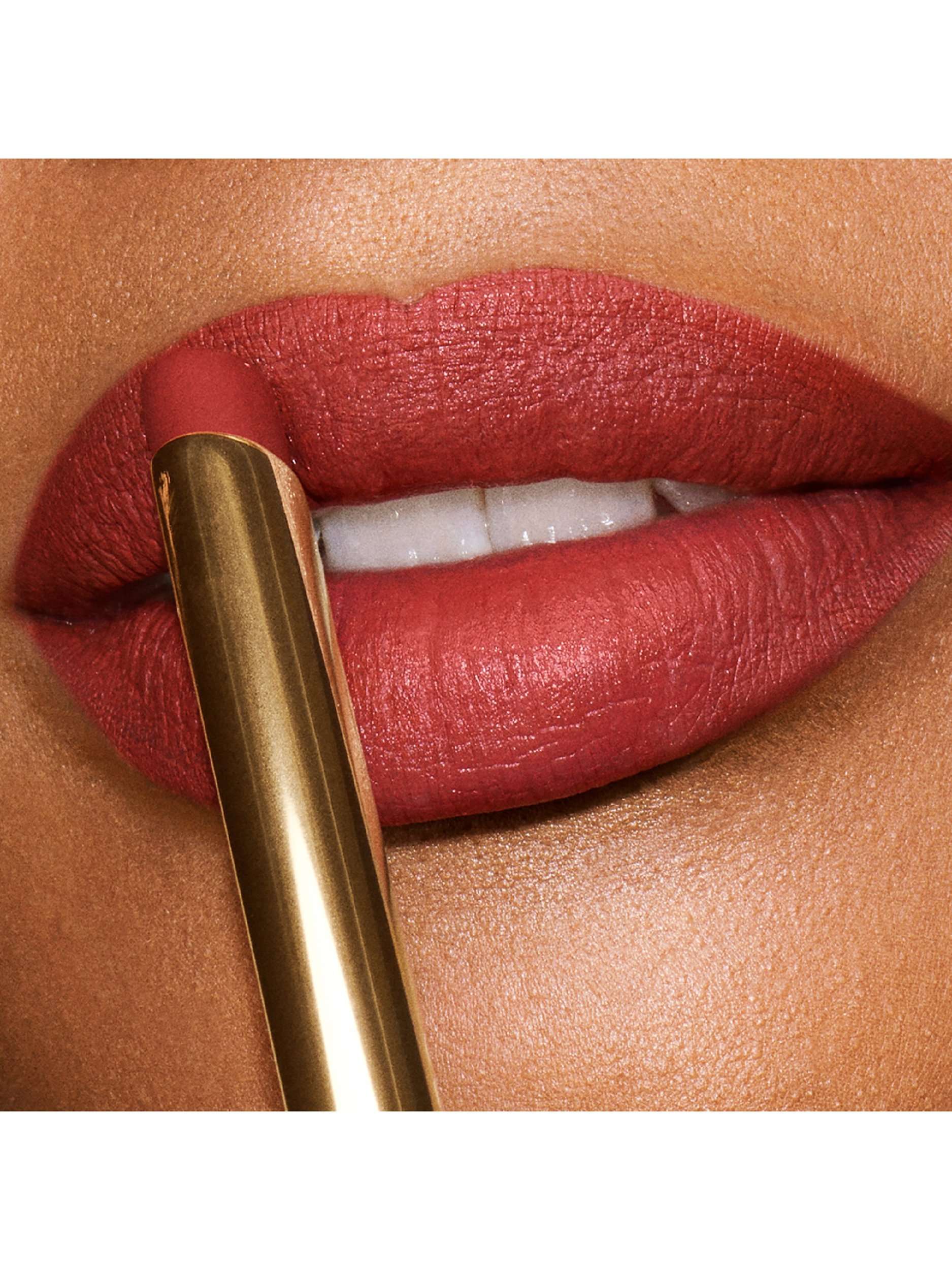 Pure Colour Explicit Silk Matte Lipstick