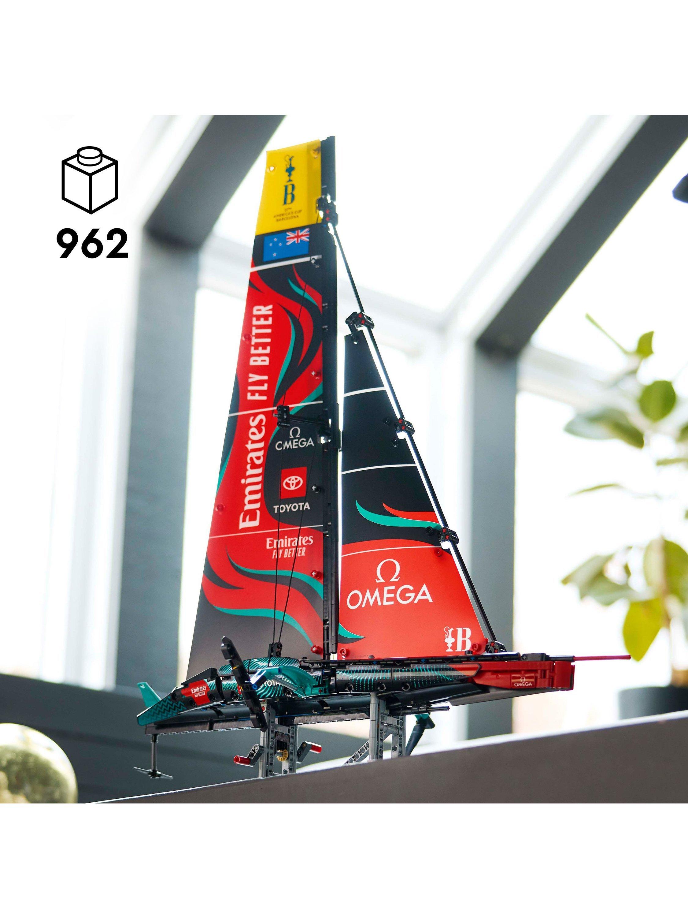 Technic Emirates Team New Zealand AC75 Yacht Set 42174