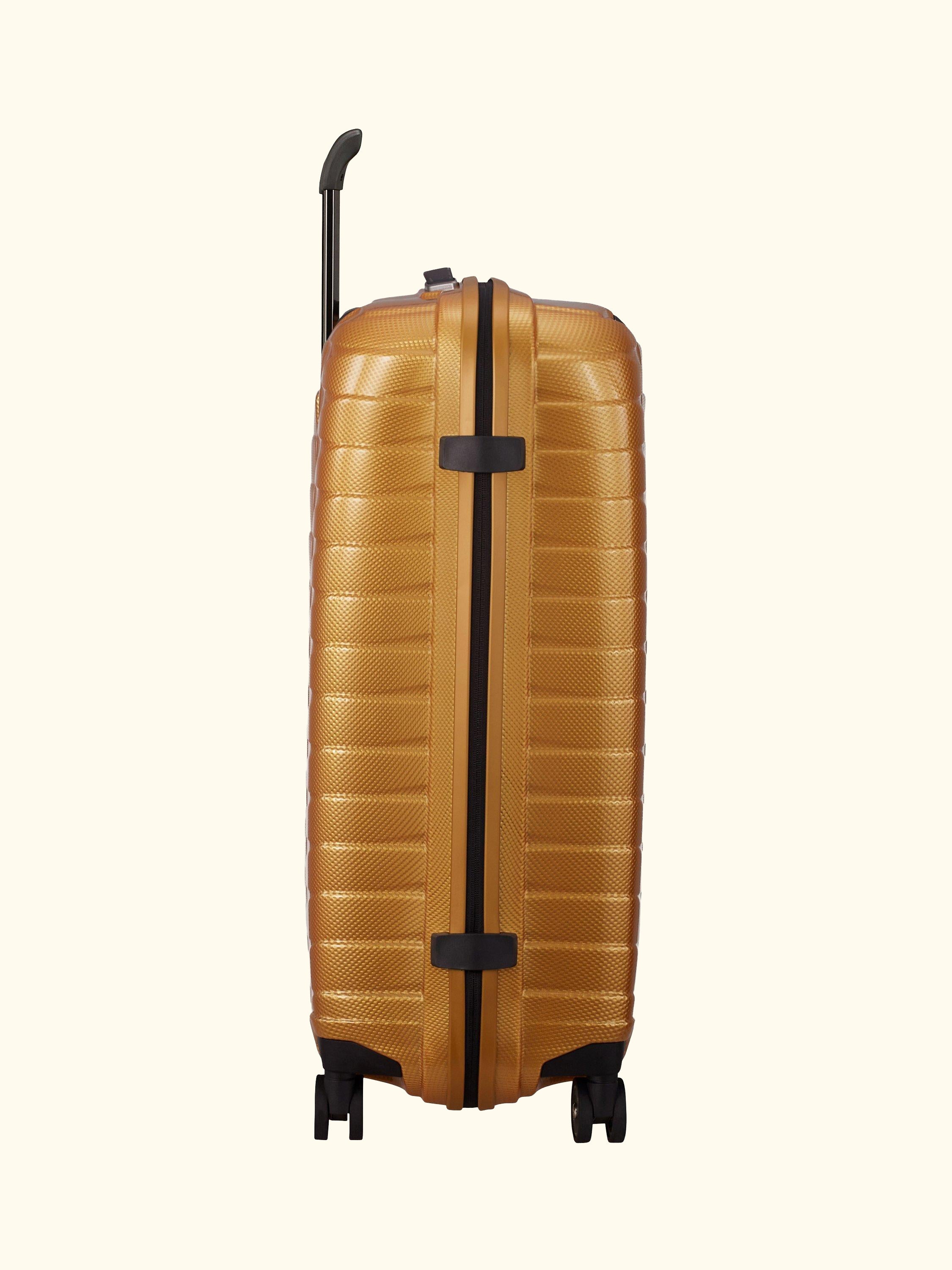 Proxis 4-Wheel 69cm Medium Suitcase