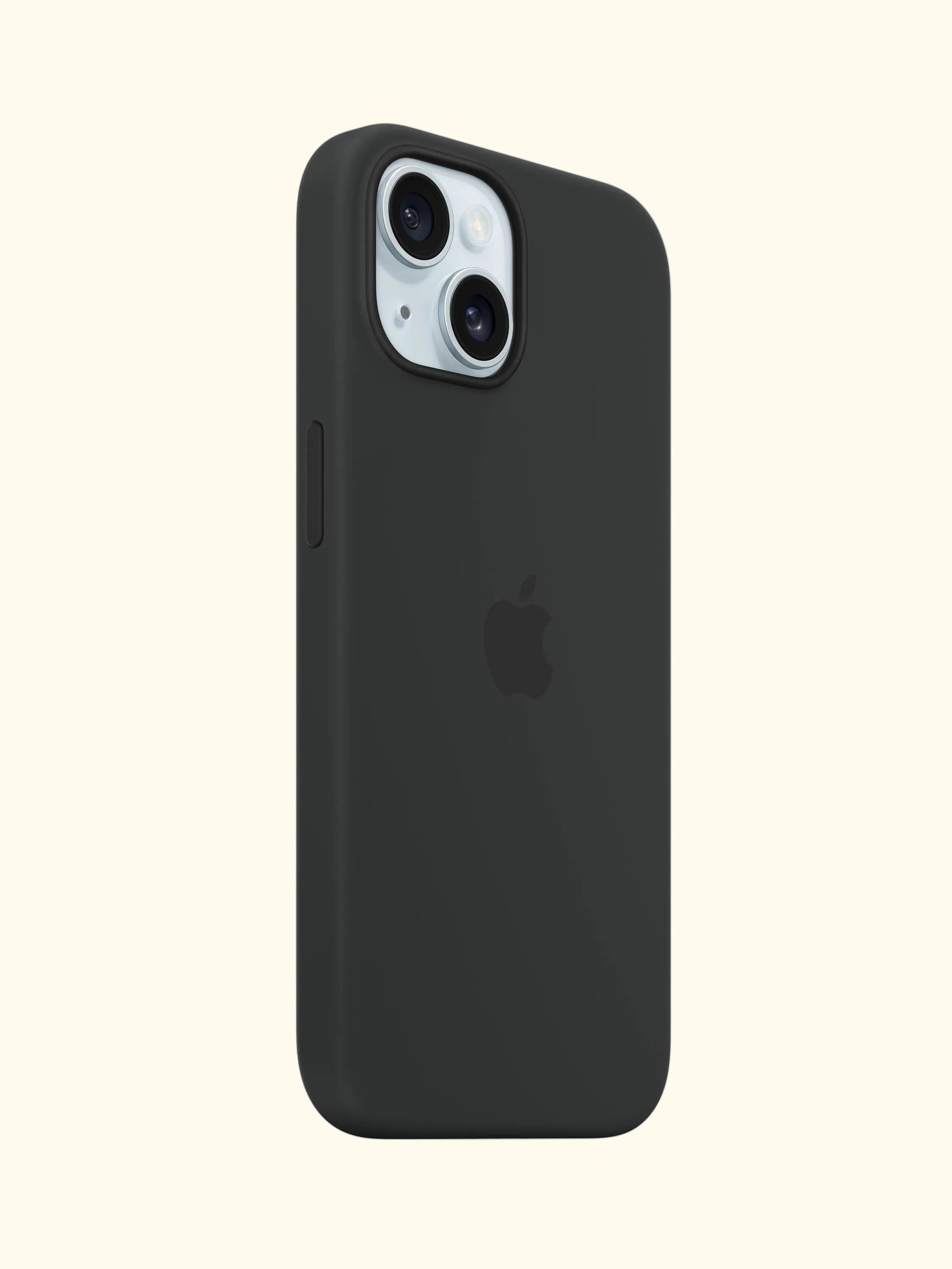 Silicone Case with MagSafe for iPhone 15, Black