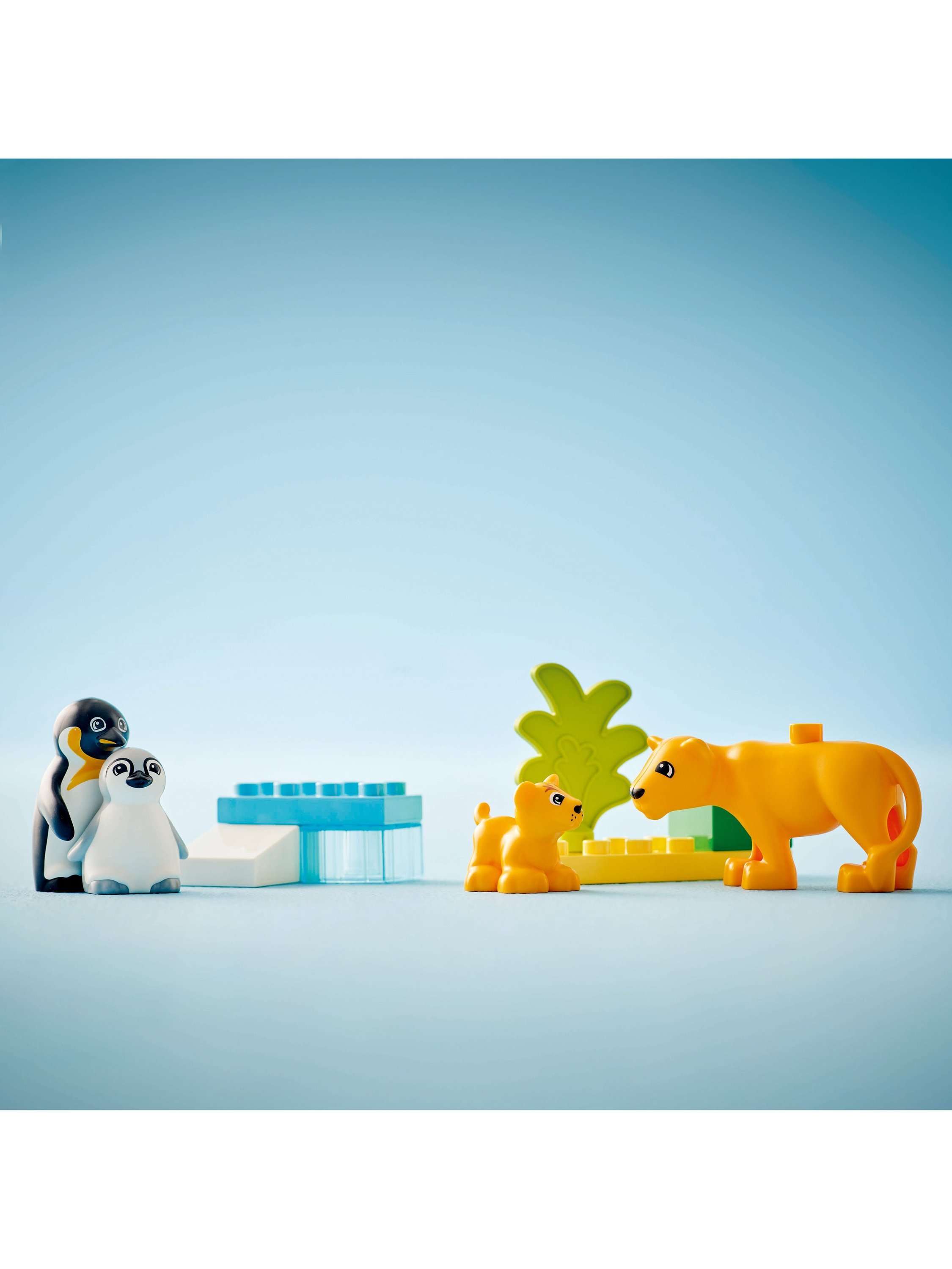 DUPLO Wild Animal Families: Penguins & Lions Set 10442