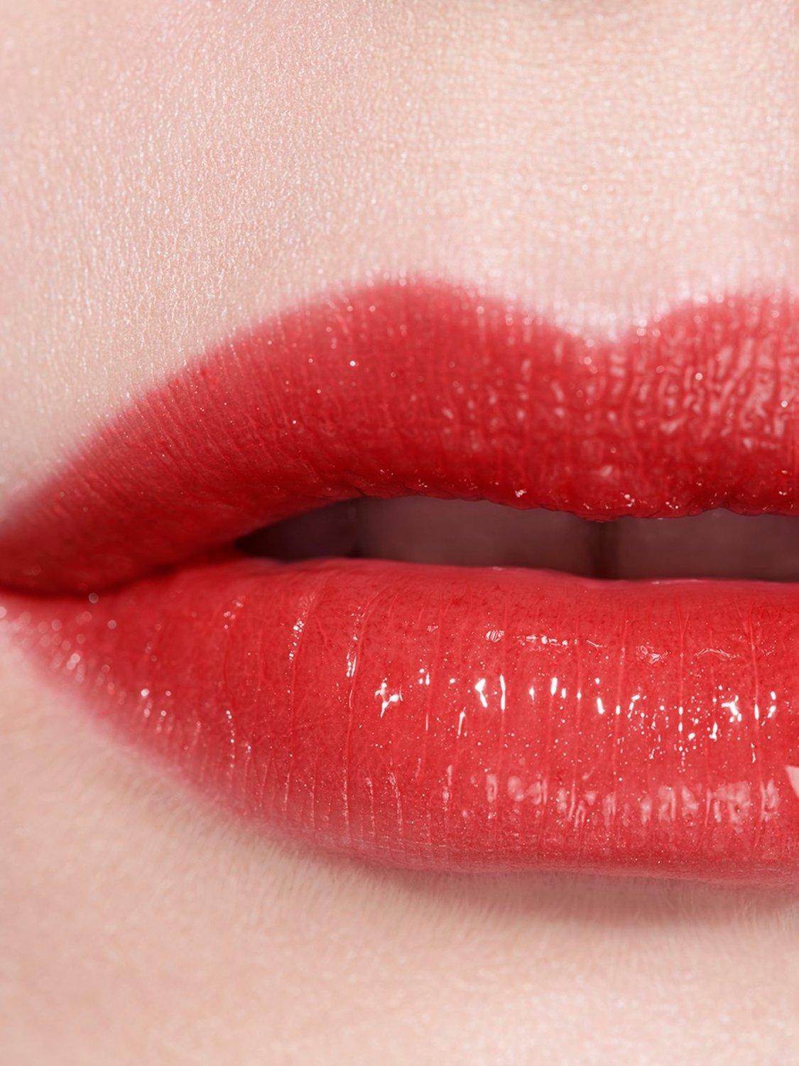 Rouge Coco Baume – Shine Hydrating Beautifying Tinted Lip Balm – Buildable Colour