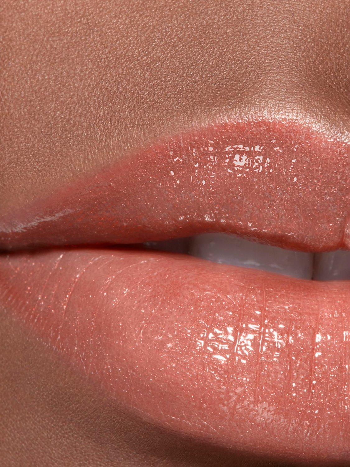 Rouge Coco Baume – Shine Hydrating Beautifying Tinted Lip Balm – Buildable Colour