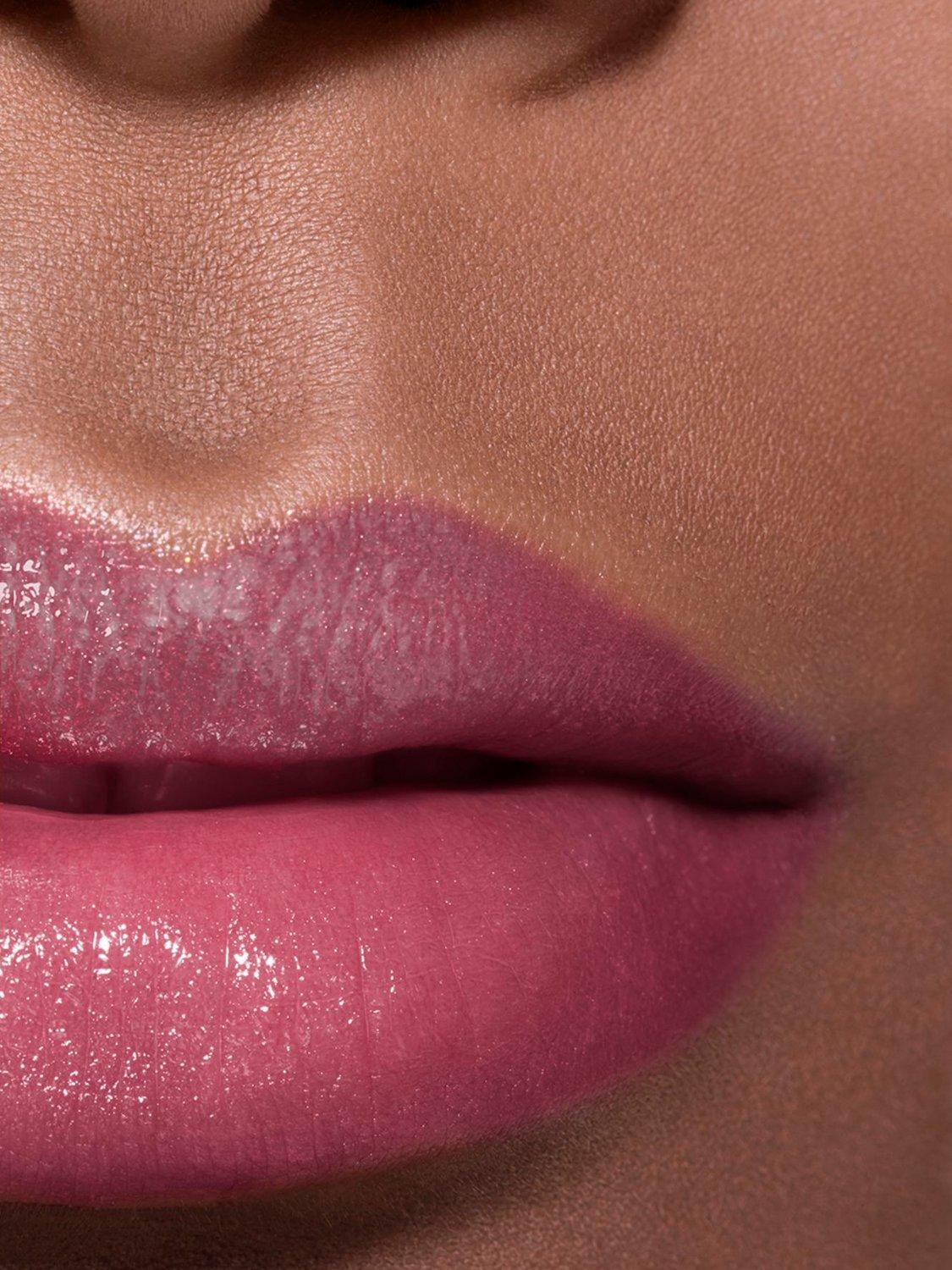 Rouge Coco Baume – Shine Hydrating Beautifying Tinted Lip Balm – Buildable Colour