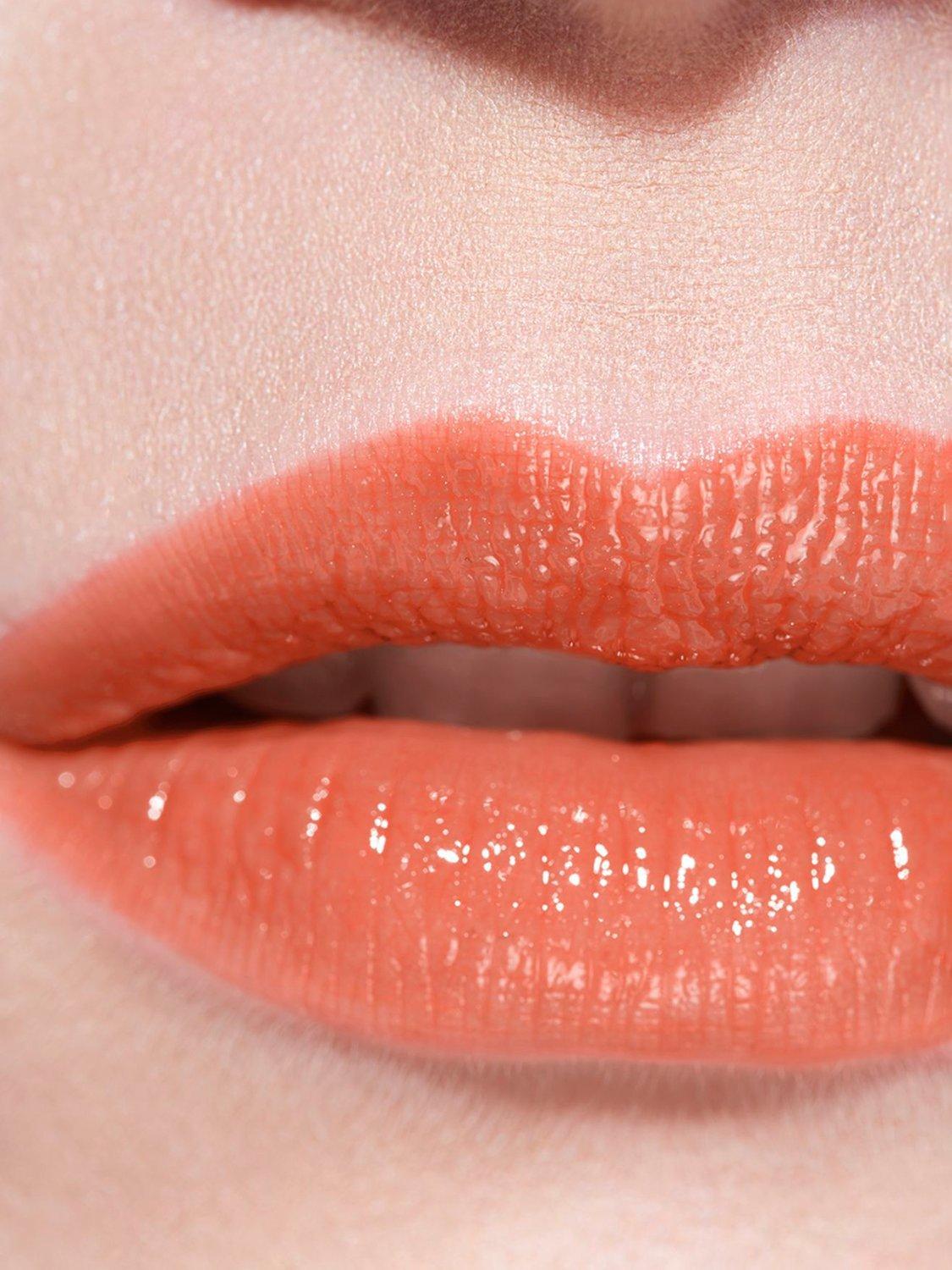 Rouge Coco Baume – Shine Hydrating Beautifying Tinted Lip Balm – Buildable Colour