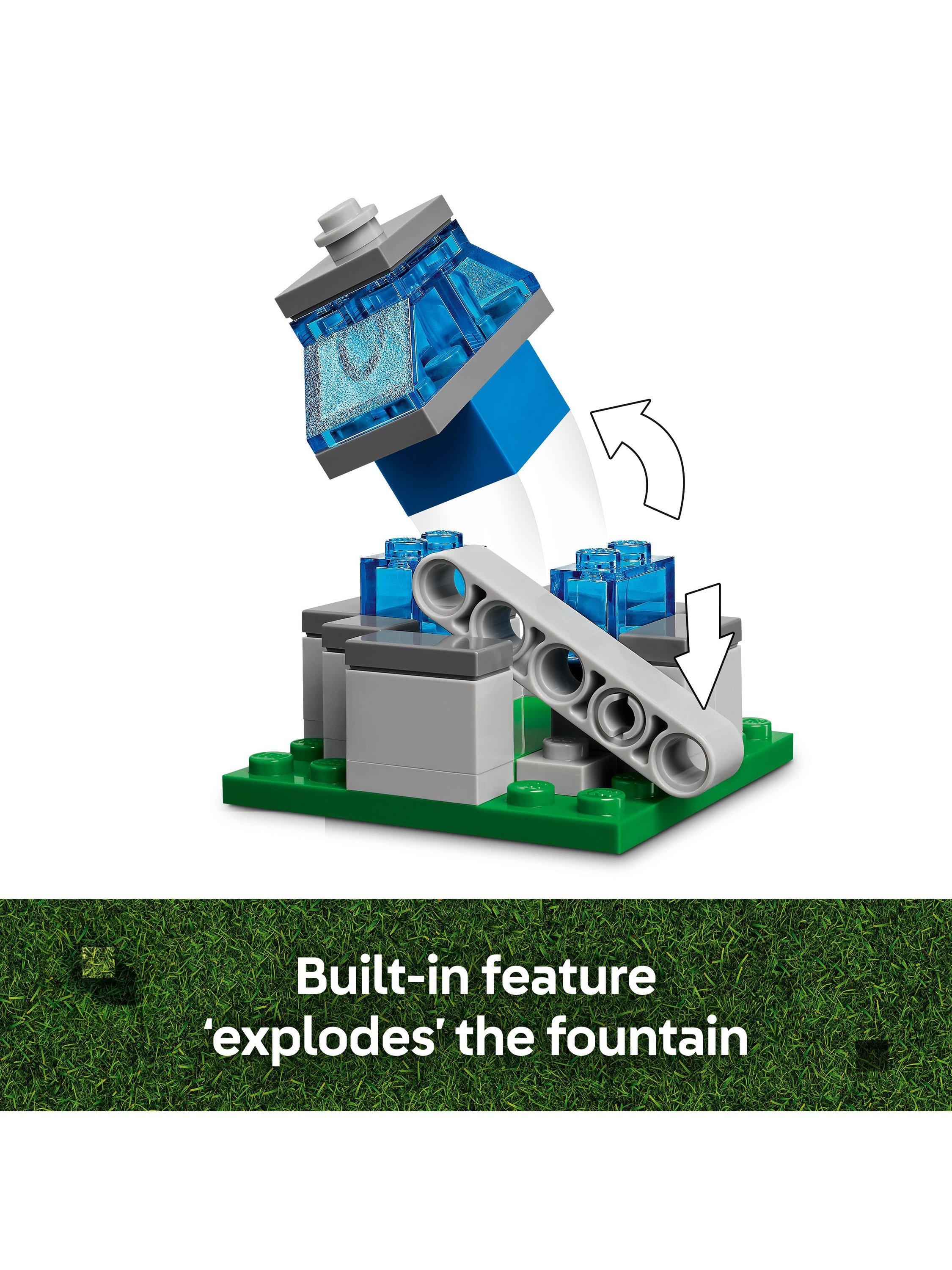 Minecraft The Ghast Balloon Village Attack Toy 21273