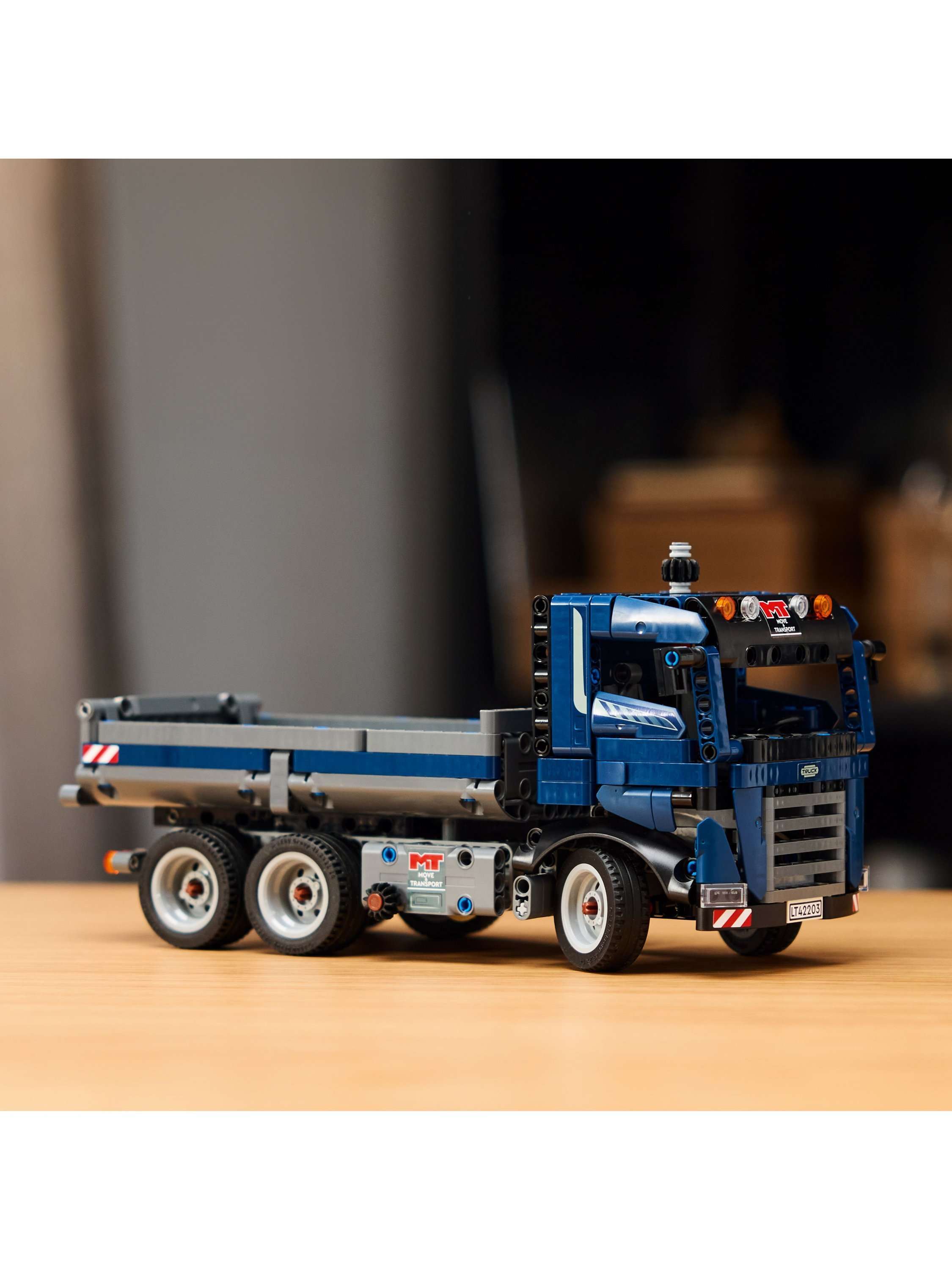Technic Tipping Dump Truck Construction Toy Set 42203