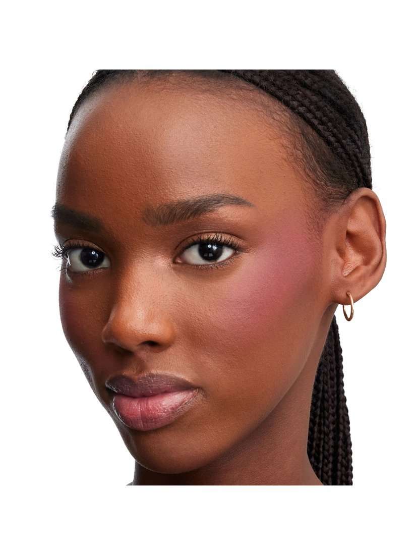 Make Me Blush Bold Blurring Blush