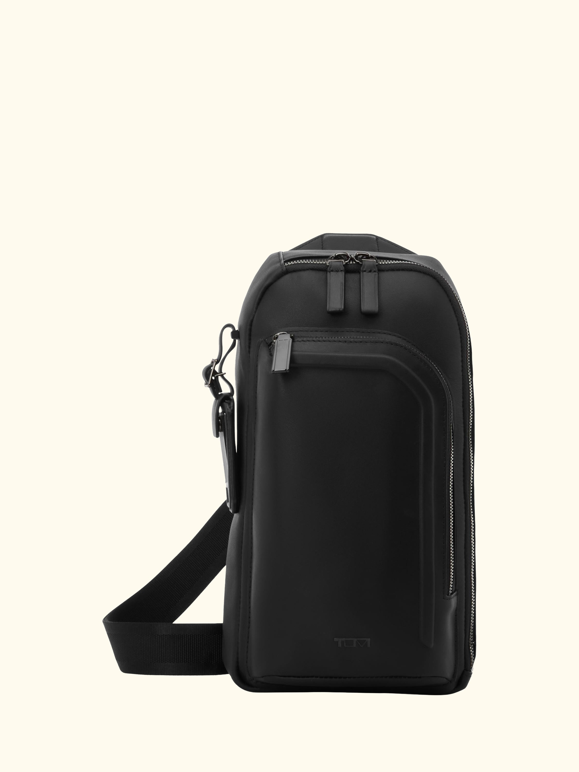 Gregory Leather Sling Bag, 12.5L, Black Bombe