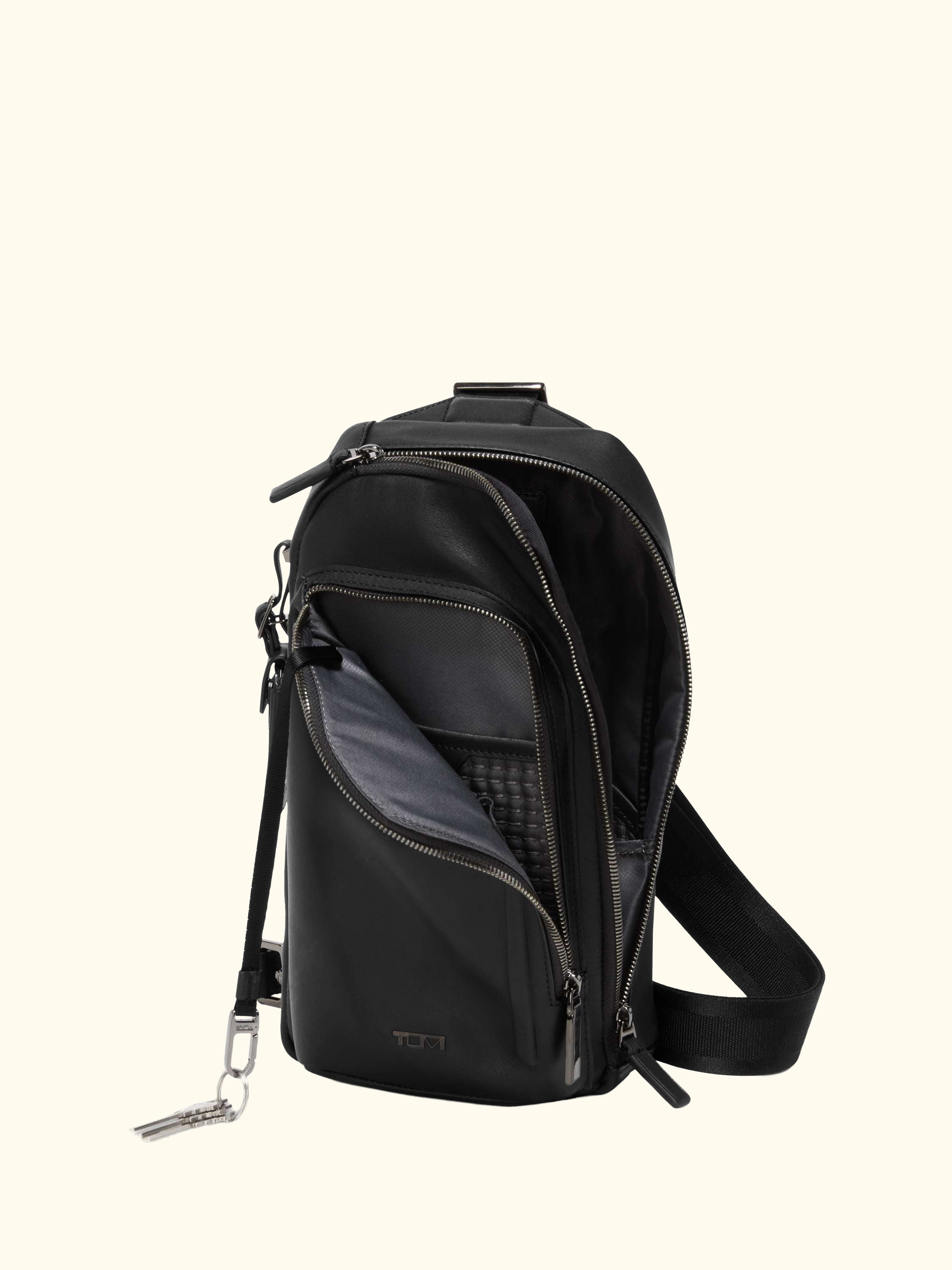 Gregory Leather Sling Bag, 12.5L, Black Bombe