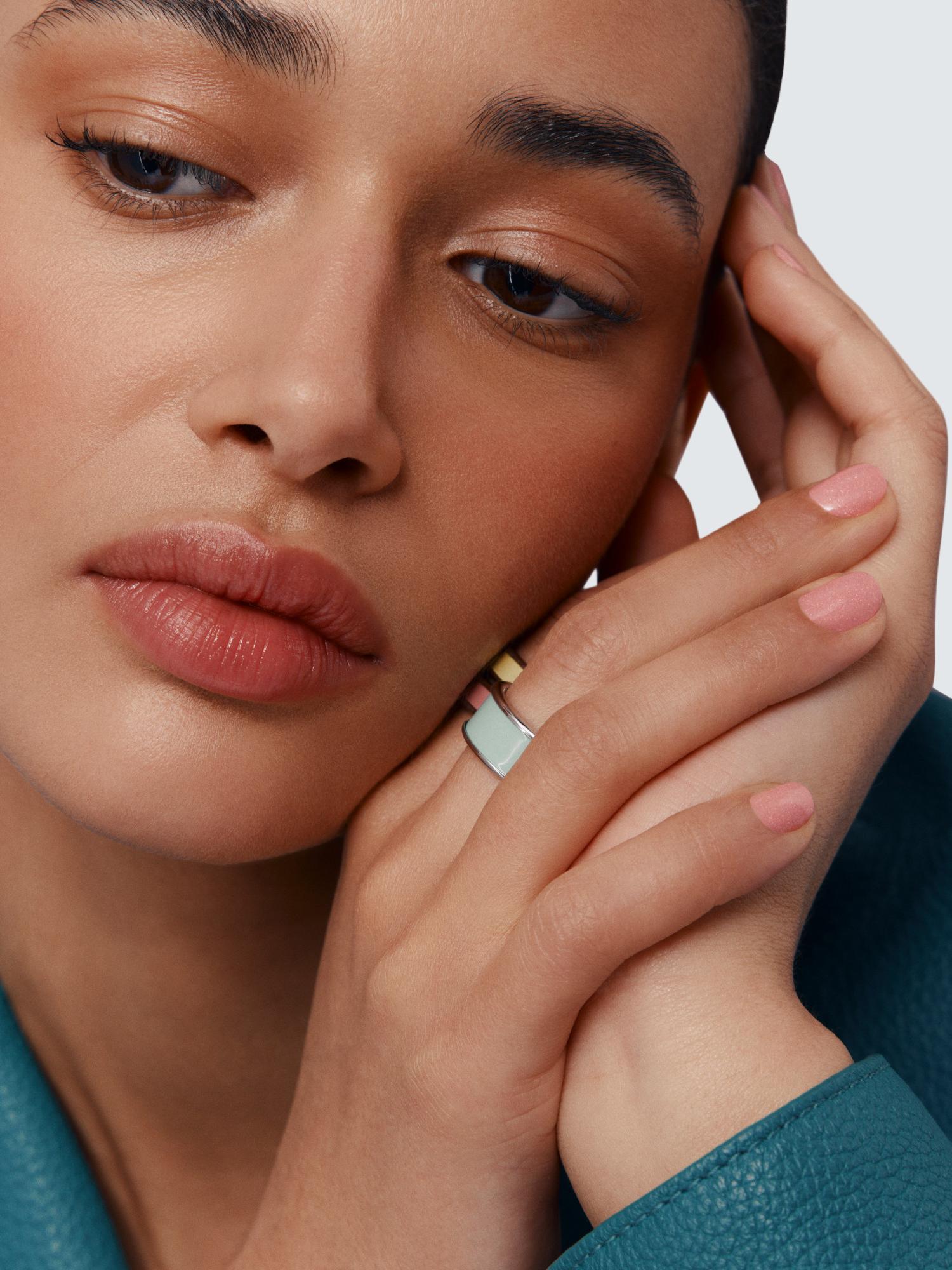 Les Mains Hermès Nail Polish Limited Edition