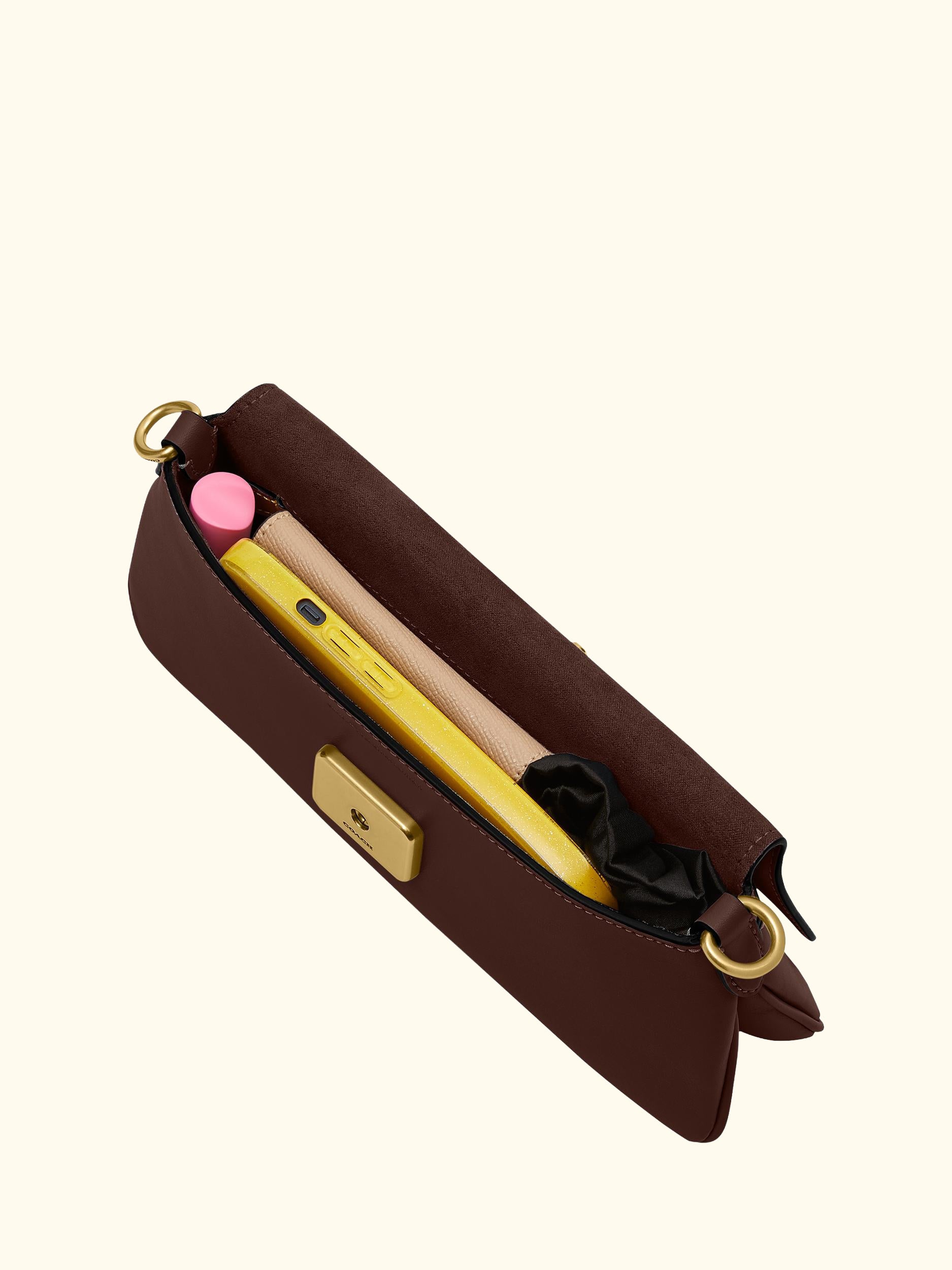 Jet Leather Shoulder Bag