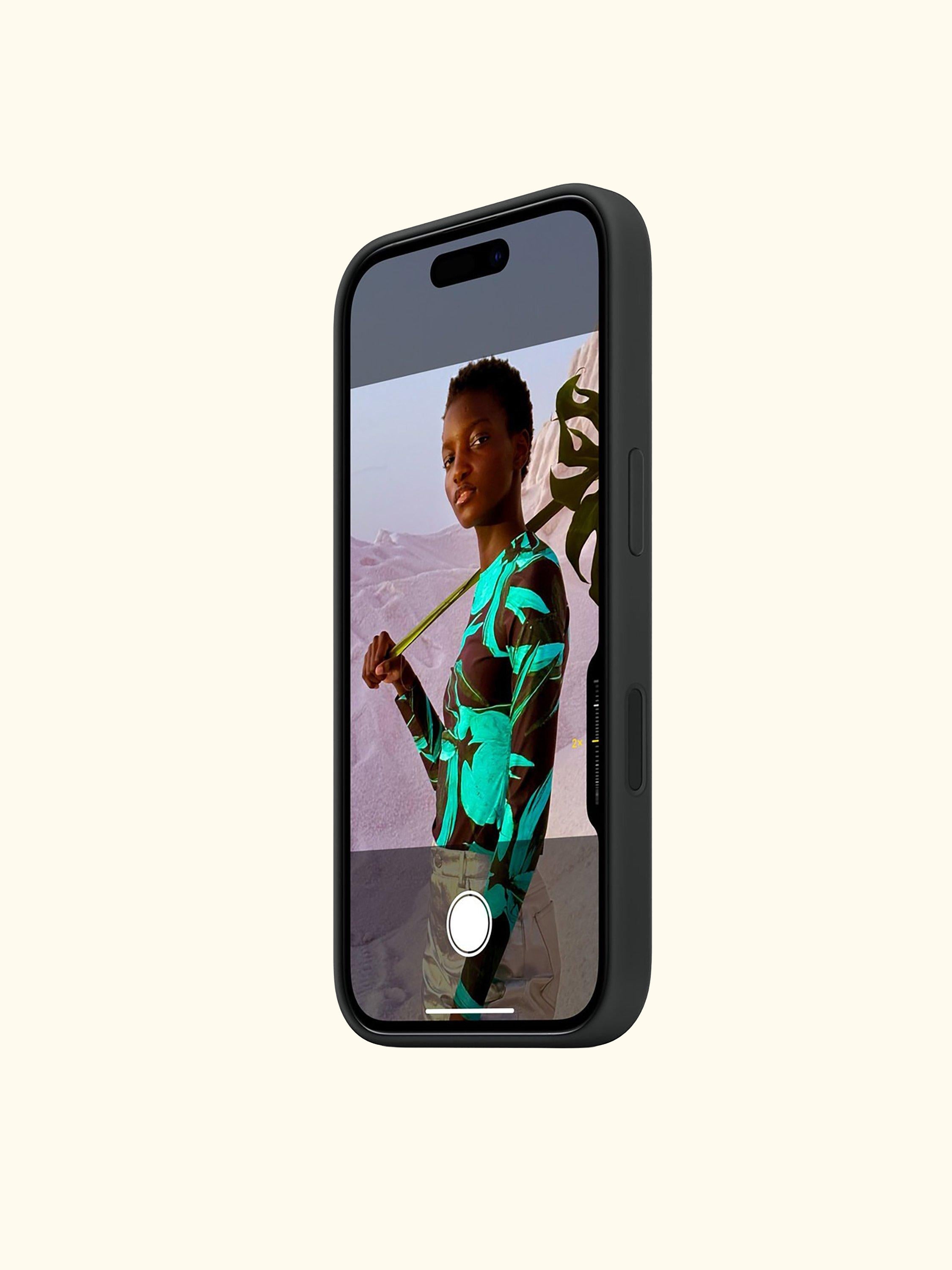 iPhone 16 Silicone Case with MagSafe