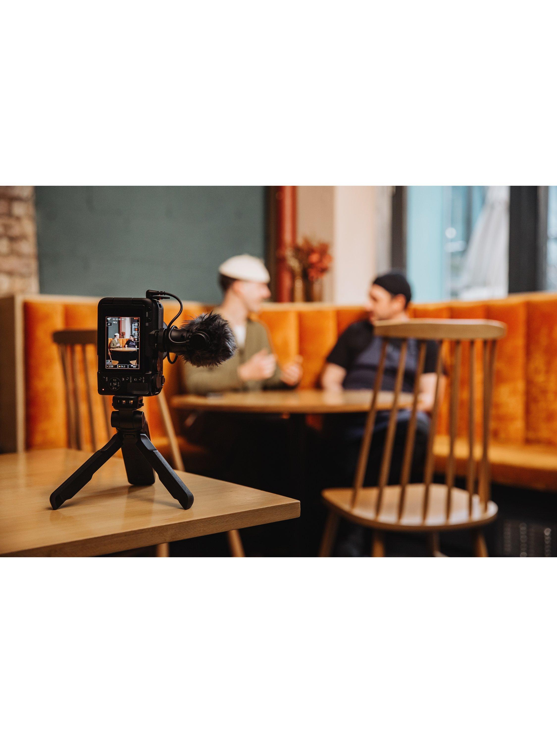 EOS R50 V Compact System Camera with RF-S 14-30mm Power Zoom Lens, 4K Ultra HD, 24.2MP, Wi-Fi, Bluetooth, 3” Vari-Angle Touch Screen, Black, Creator Kit with Tripod Grip, 128GB Memory Card & Stereo Microphone
