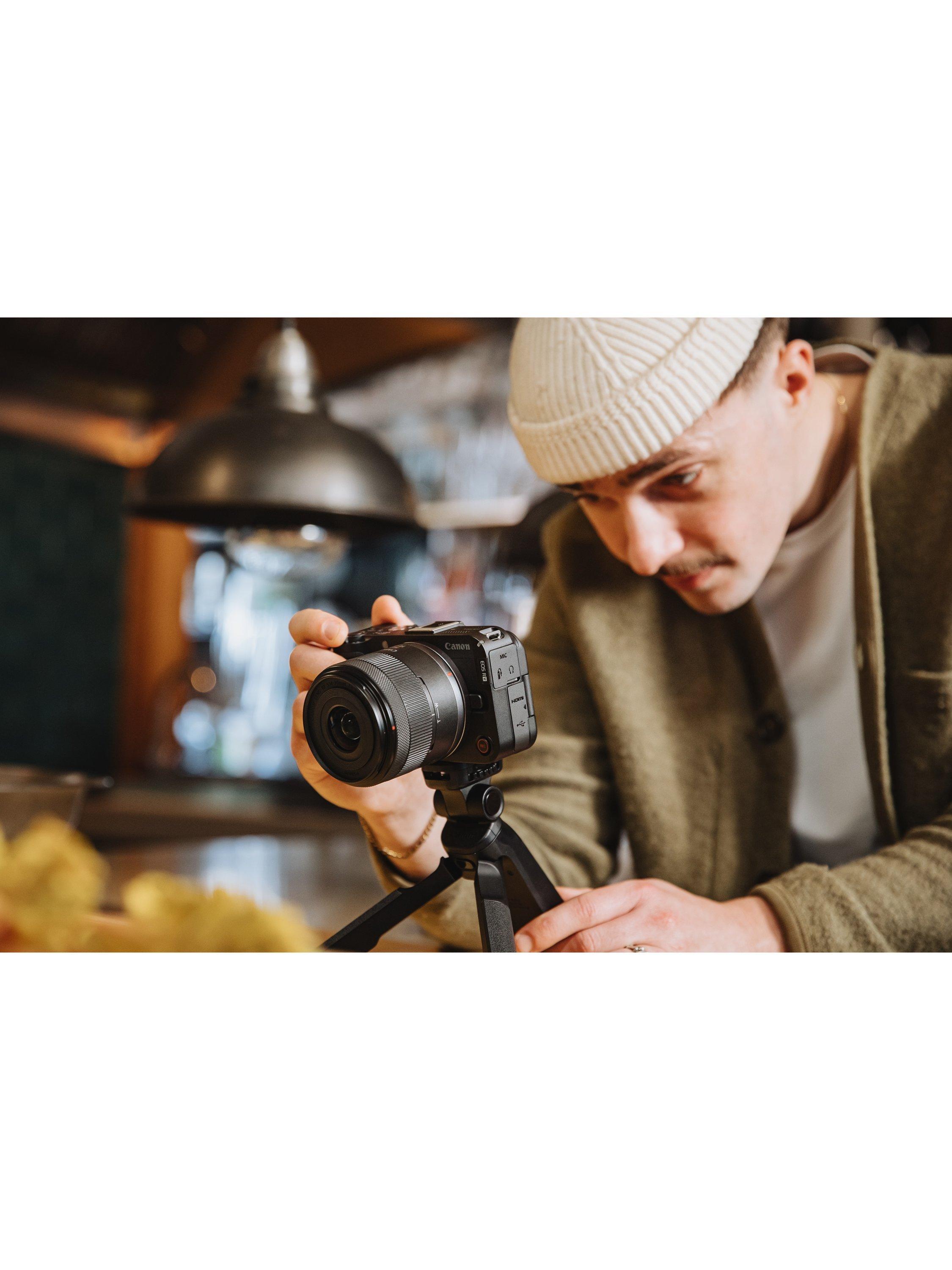 EOS R50 V Compact System Camera with RF-S 14-30mm Power Zoom Lens, 4K Ultra HD, 24.2MP, Wi-Fi, Bluetooth, 3” Vari-Angle Touch Screen, Black, Creator Kit with Tripod Grip, 128GB Memory Card & Stereo Microphone