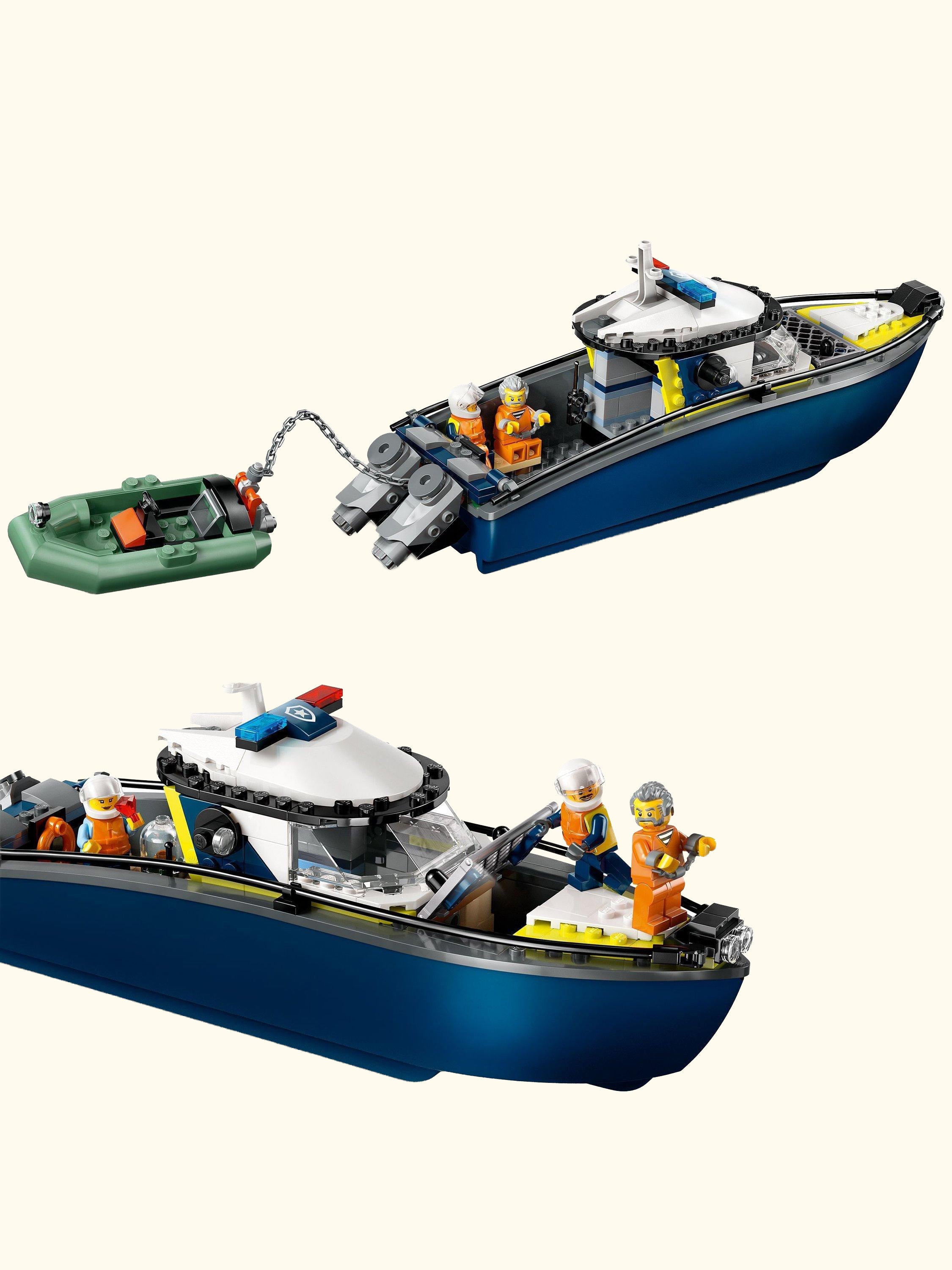 City 60456 Police Boat Chase Toy with a Speedboat