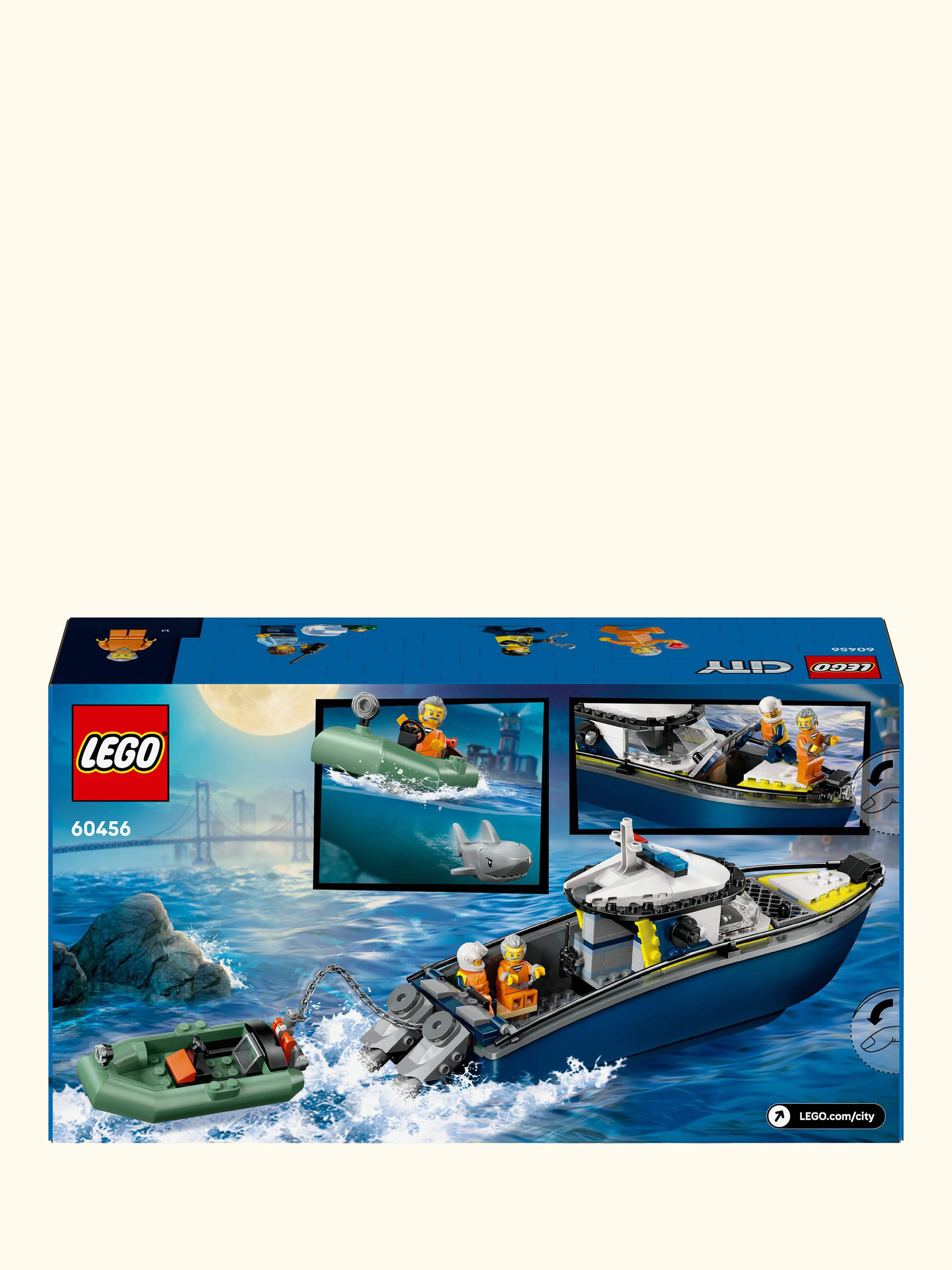 City 60456 Police Boat Chase Toy with a Speedboat