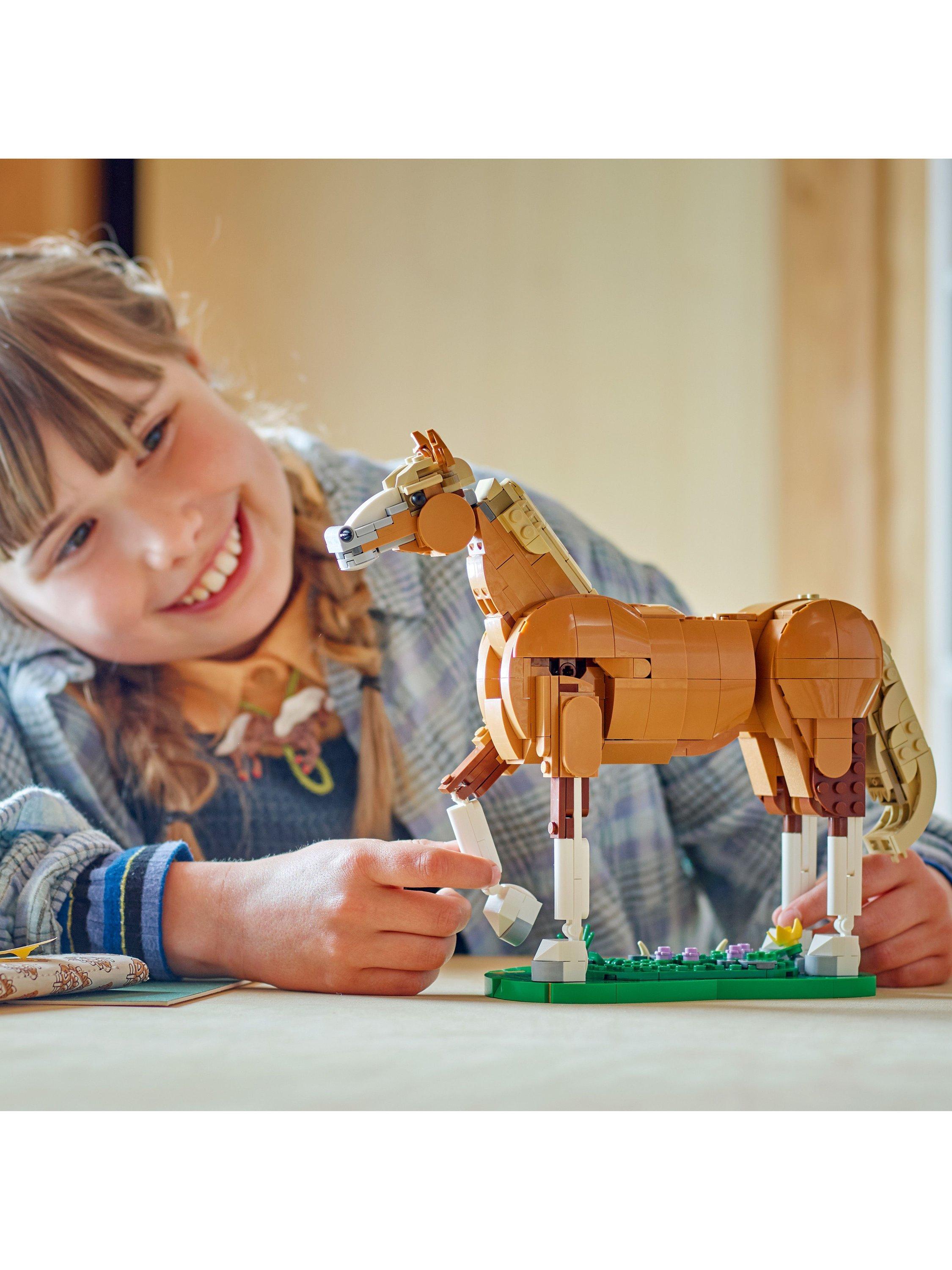 Creator 31166 3-in-1 Beautiful Horse Set