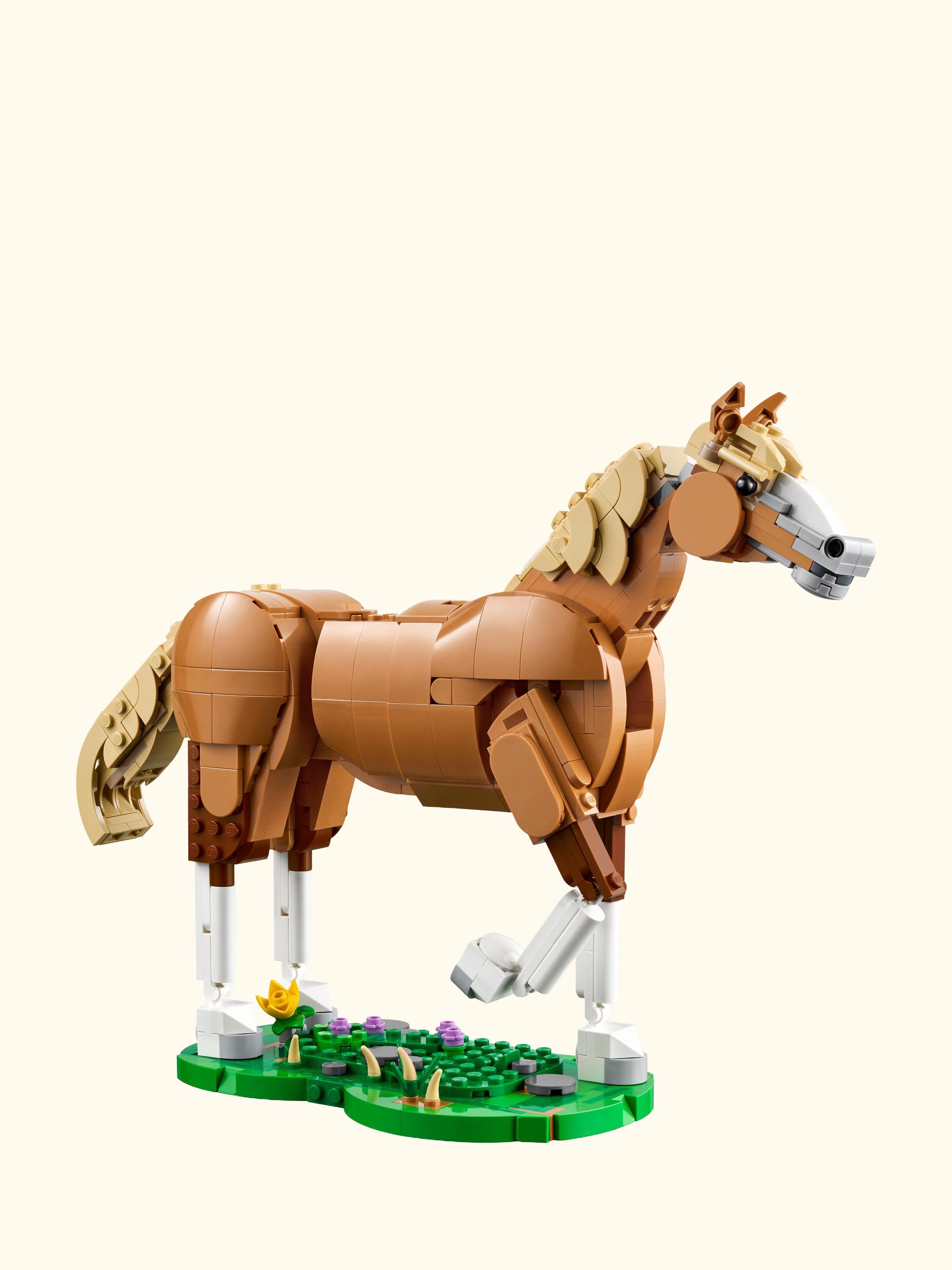 Creator 31166 3-in-1 Beautiful Horse Set