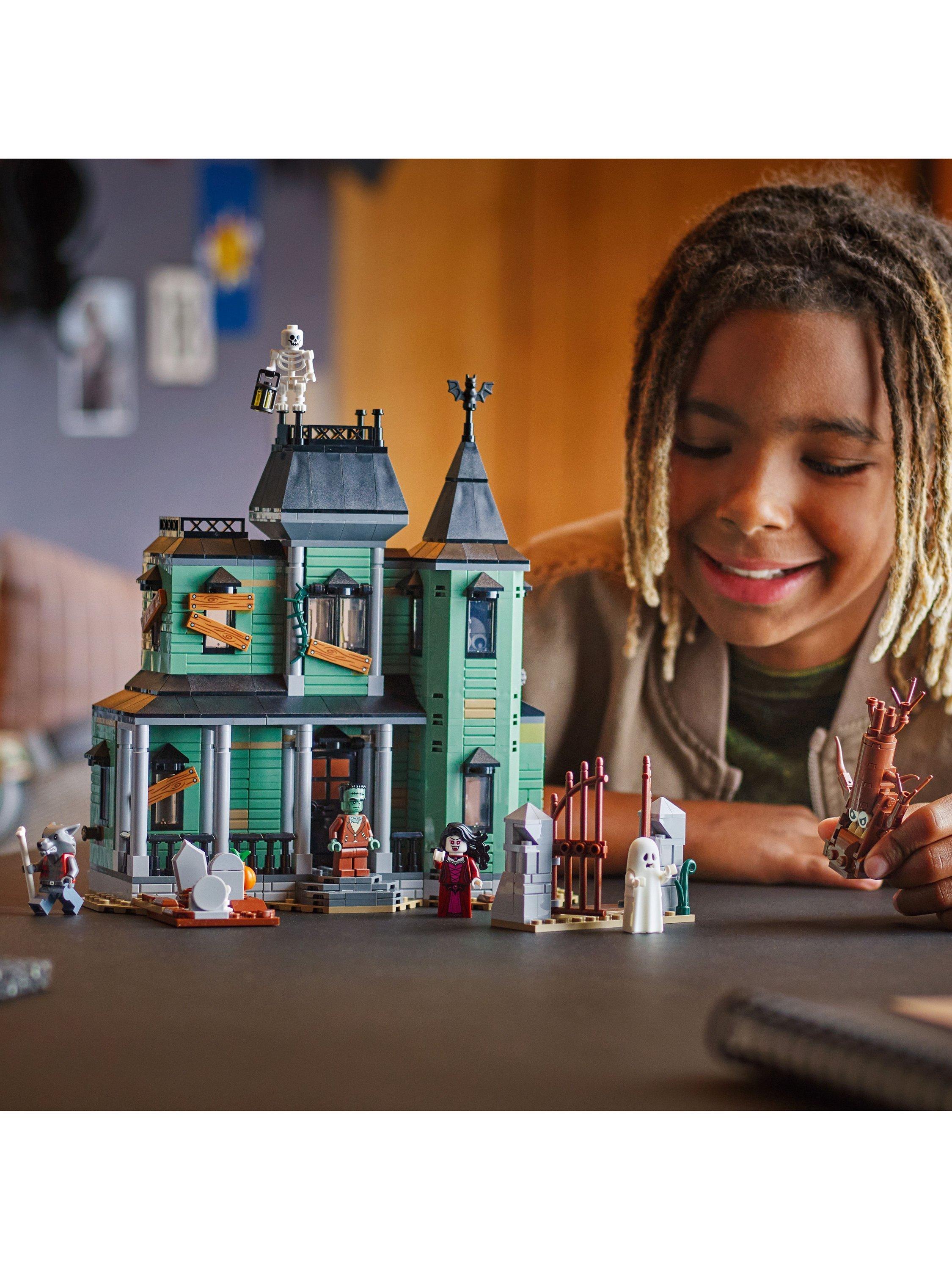 Creator 31167 3-in-1 Haunted Mansion Interactive Toy