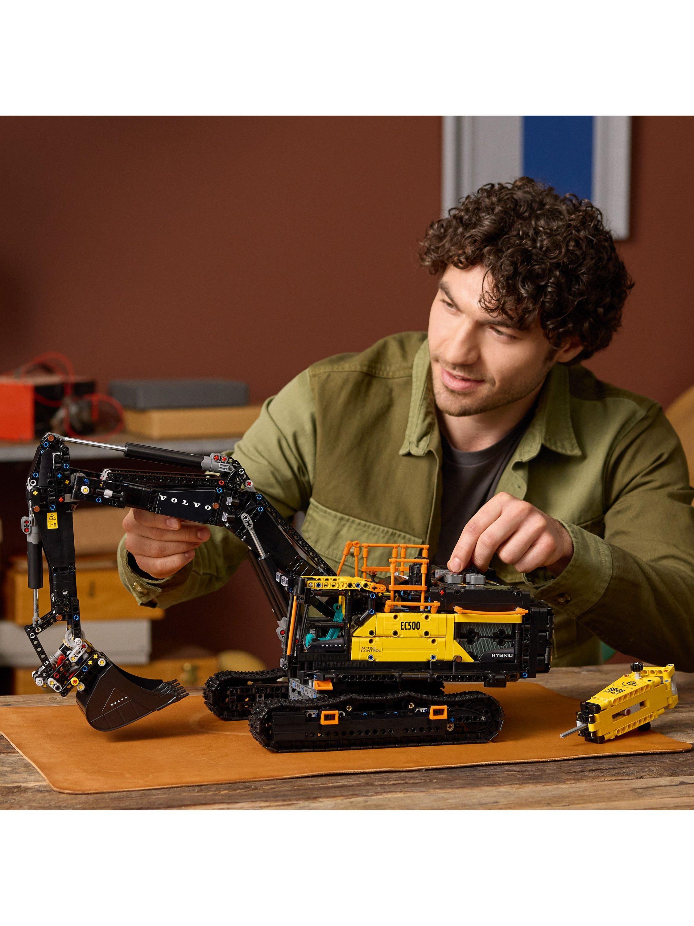 Technic 42215 Volvo EC500 Hybrid Excavator Set