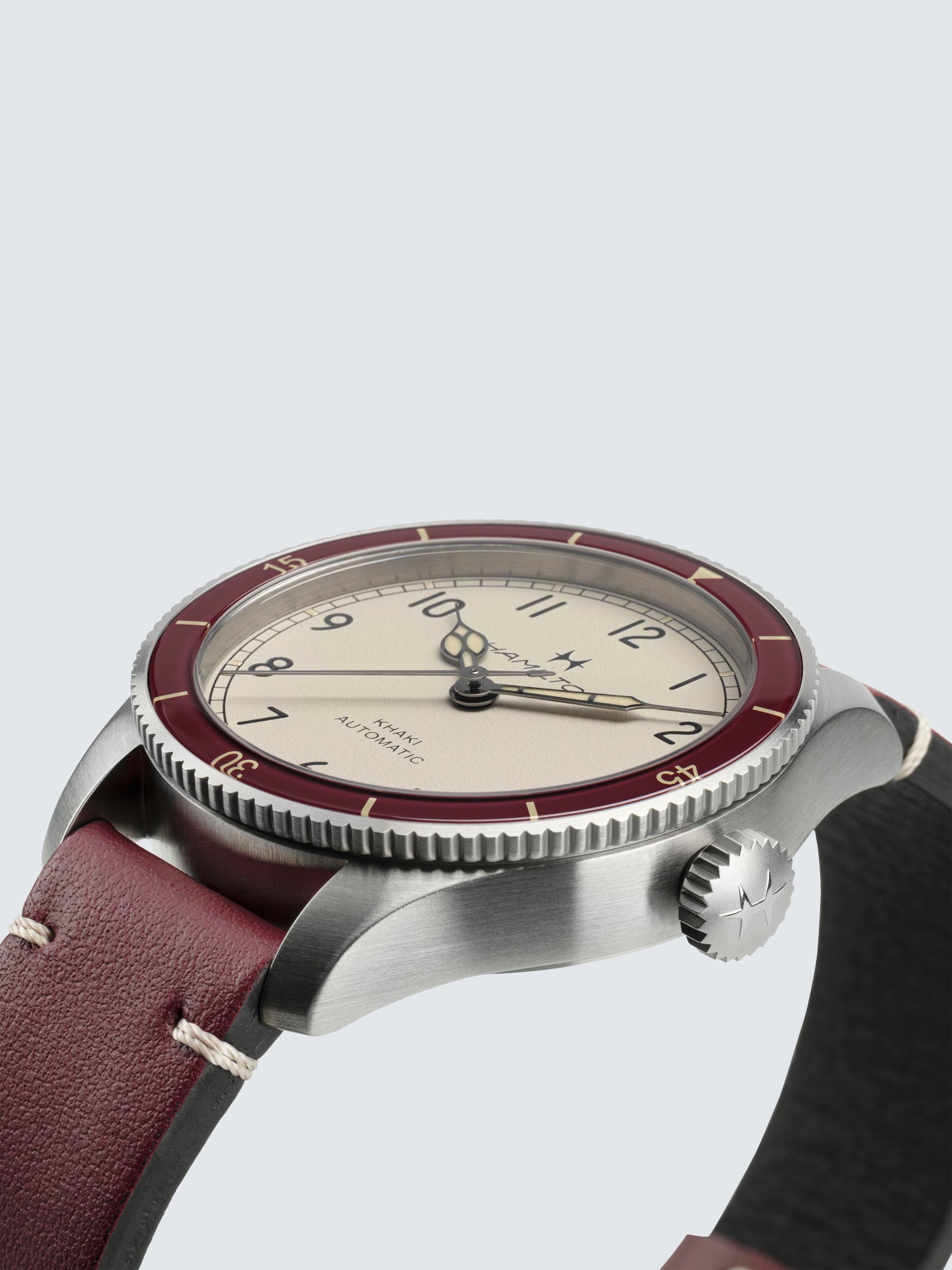 H76265810 Unisex Aviation Pilot Pioneer Leather Strap Watch