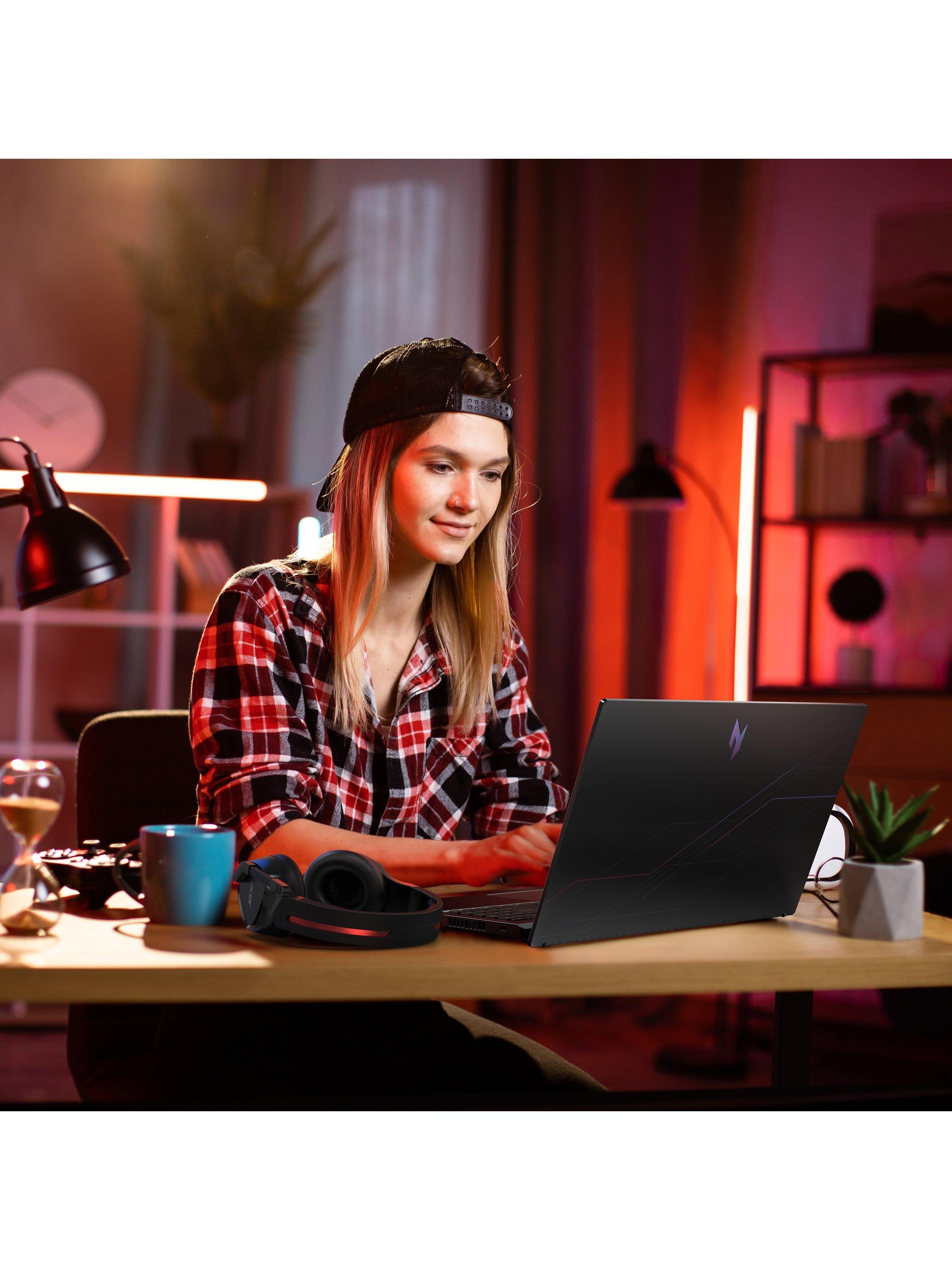Nitro V15 Gaming Laptop, Intel Core i5 Processor, 16GB RAM, 512GB SSD, RTX 4050, 15.6” Full HD, Black